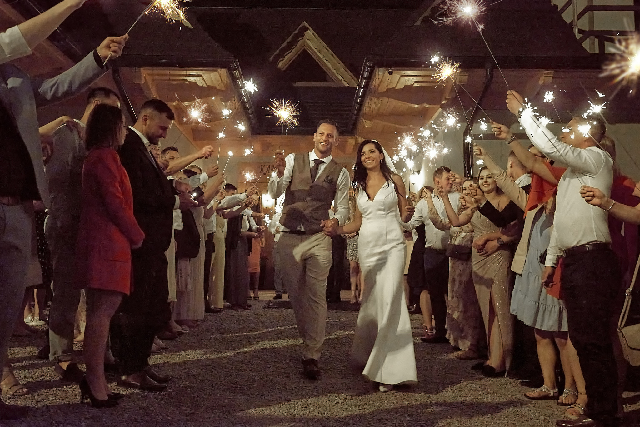 Wedding in mountains. Calgary wedding photographer. Andrii Bielikov