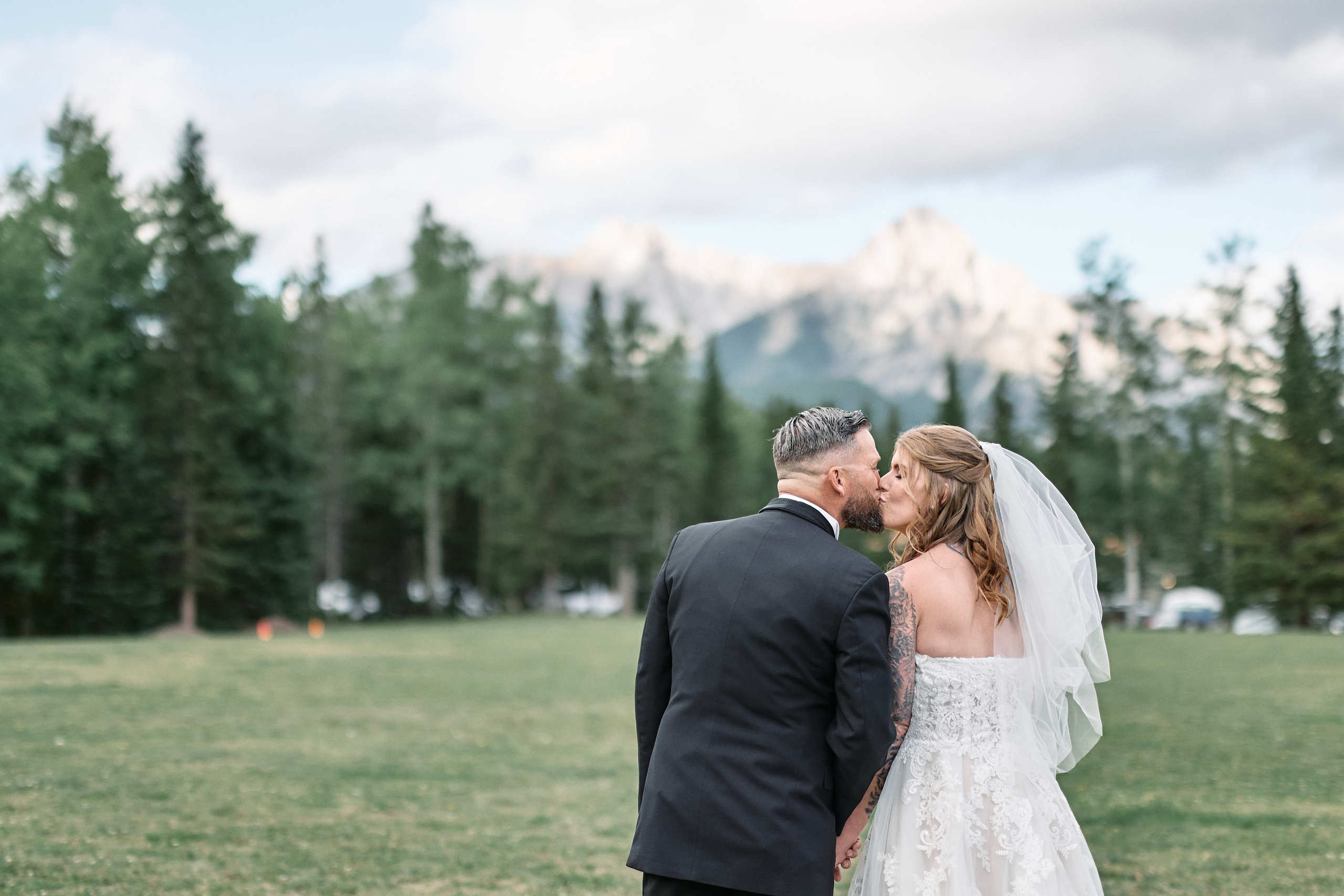 Benjamin&Courtney. Wedding in Kananaskis Park. Calgary wedding photographer. Andrii Bielikov