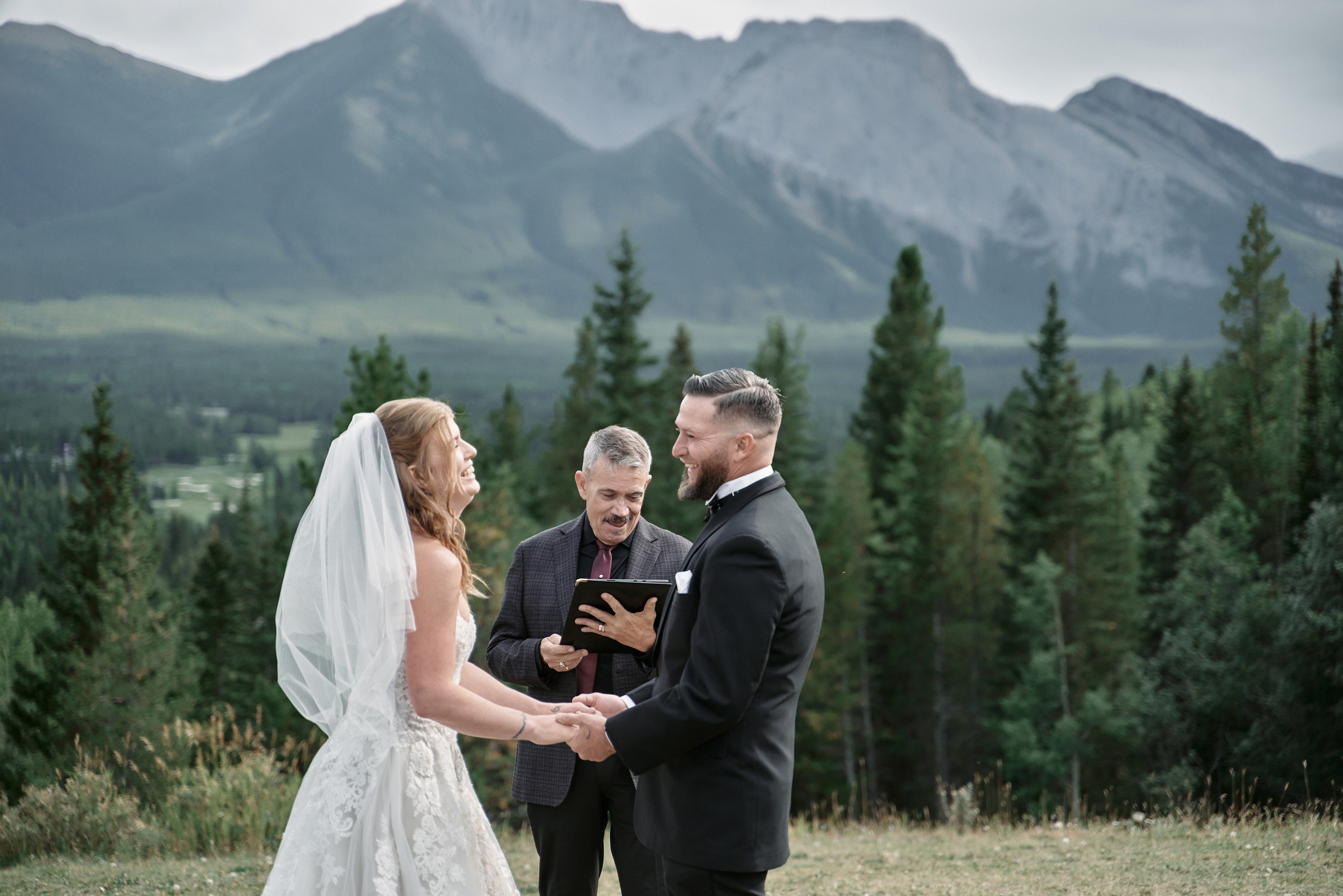 Benjamin&Courtney. Wedding in Kananaskis Park. Calgary wedding photographer. Andrii Bielikov