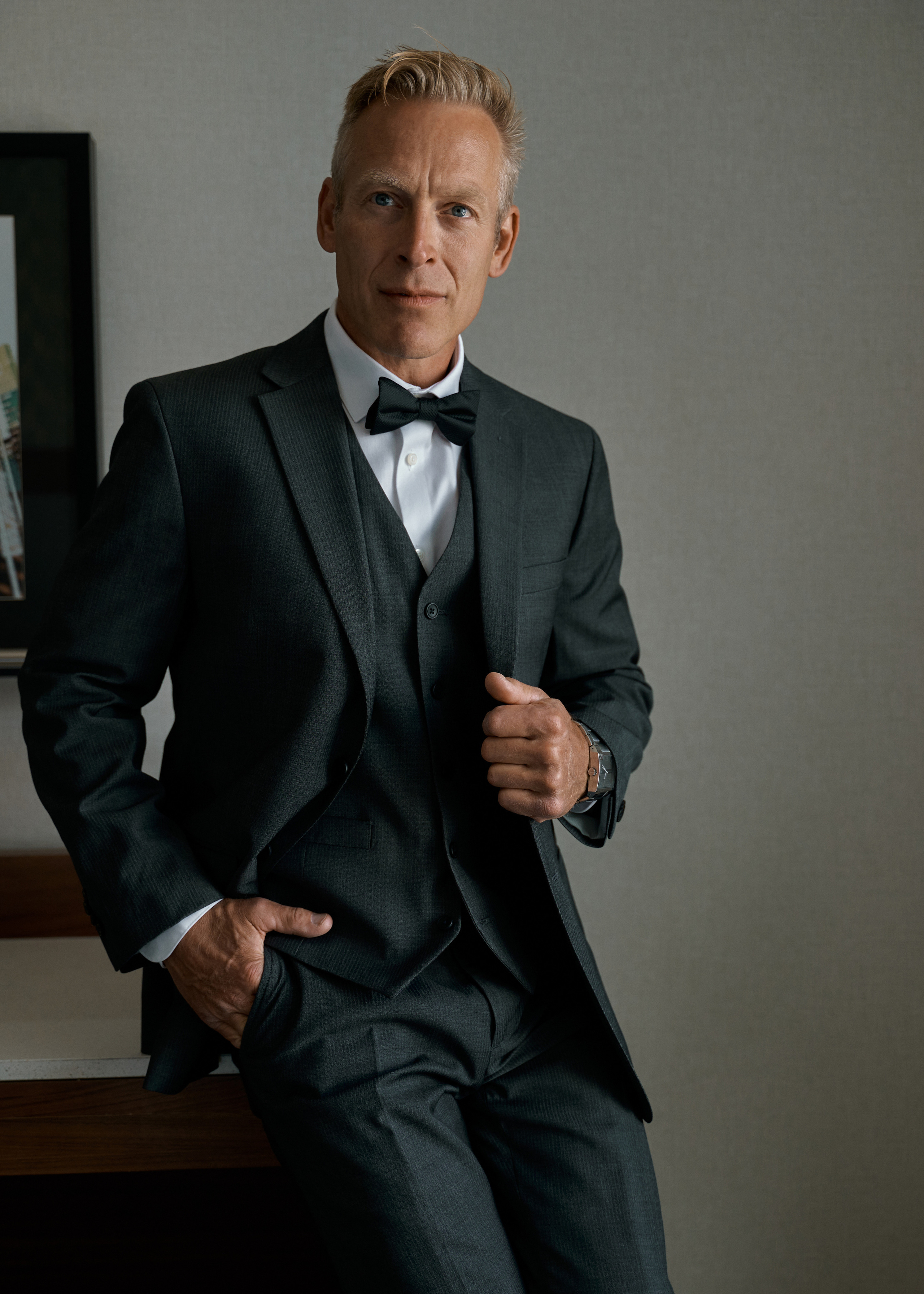 Wedding in Calgary Heritage park. Calgary wedding photographer. Andrii Bielikov