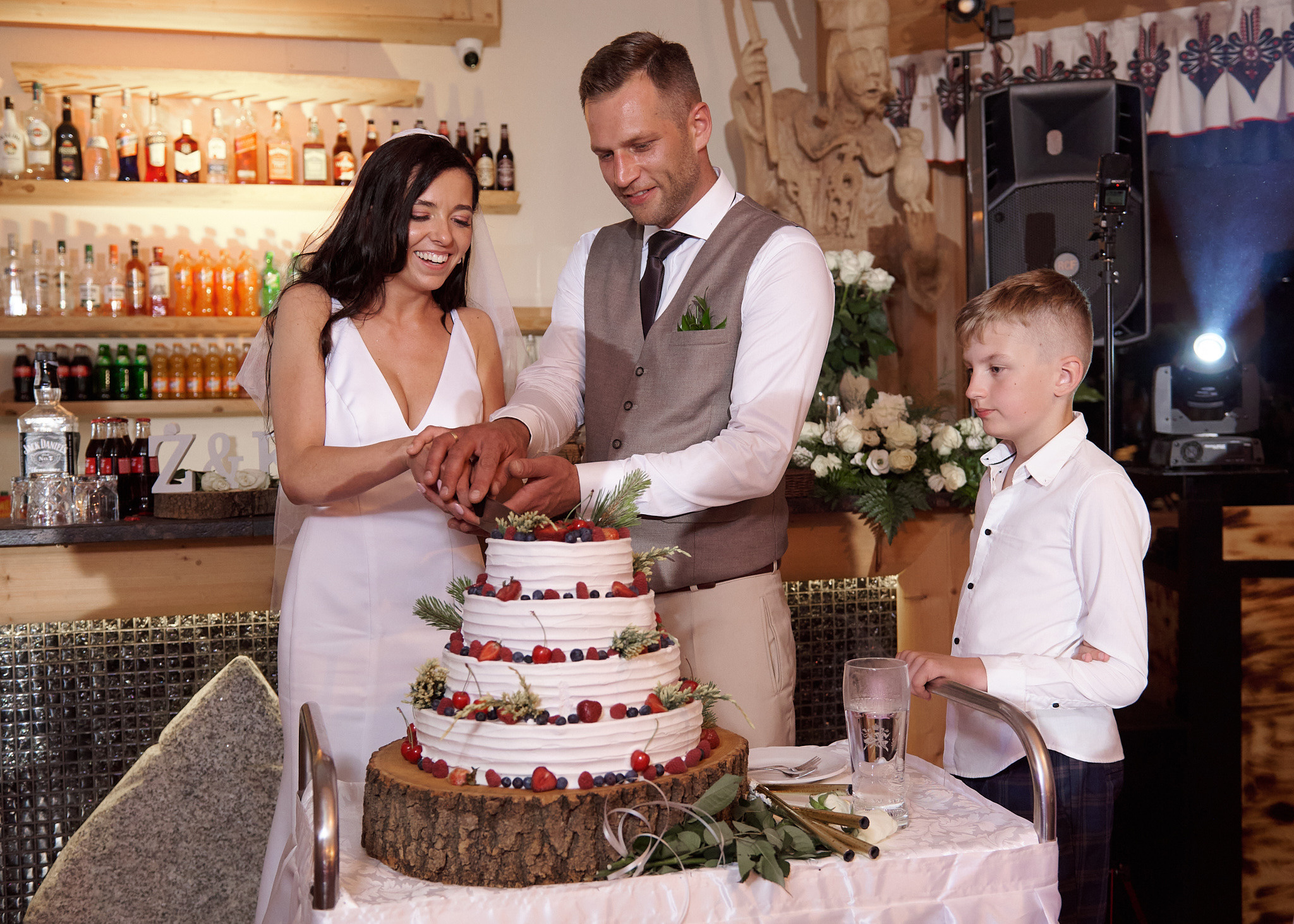 Wedding in mountains. Calgary wedding photographer. Andrii Bielikov