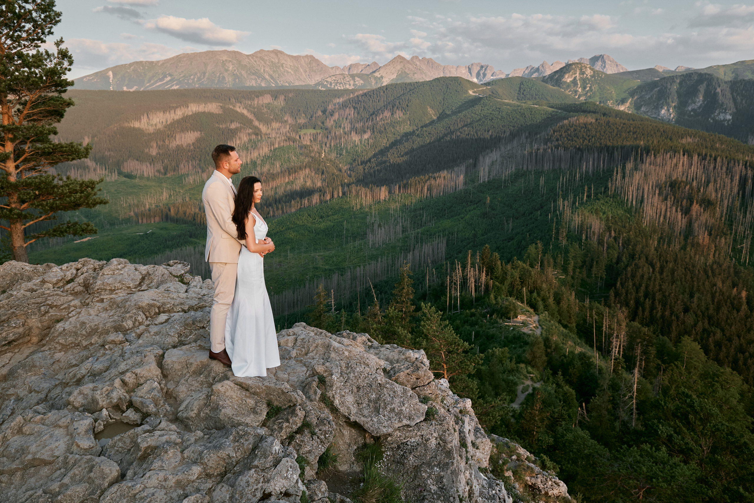 Weddings. Calgary wedding photographer. Andrii Bielikov