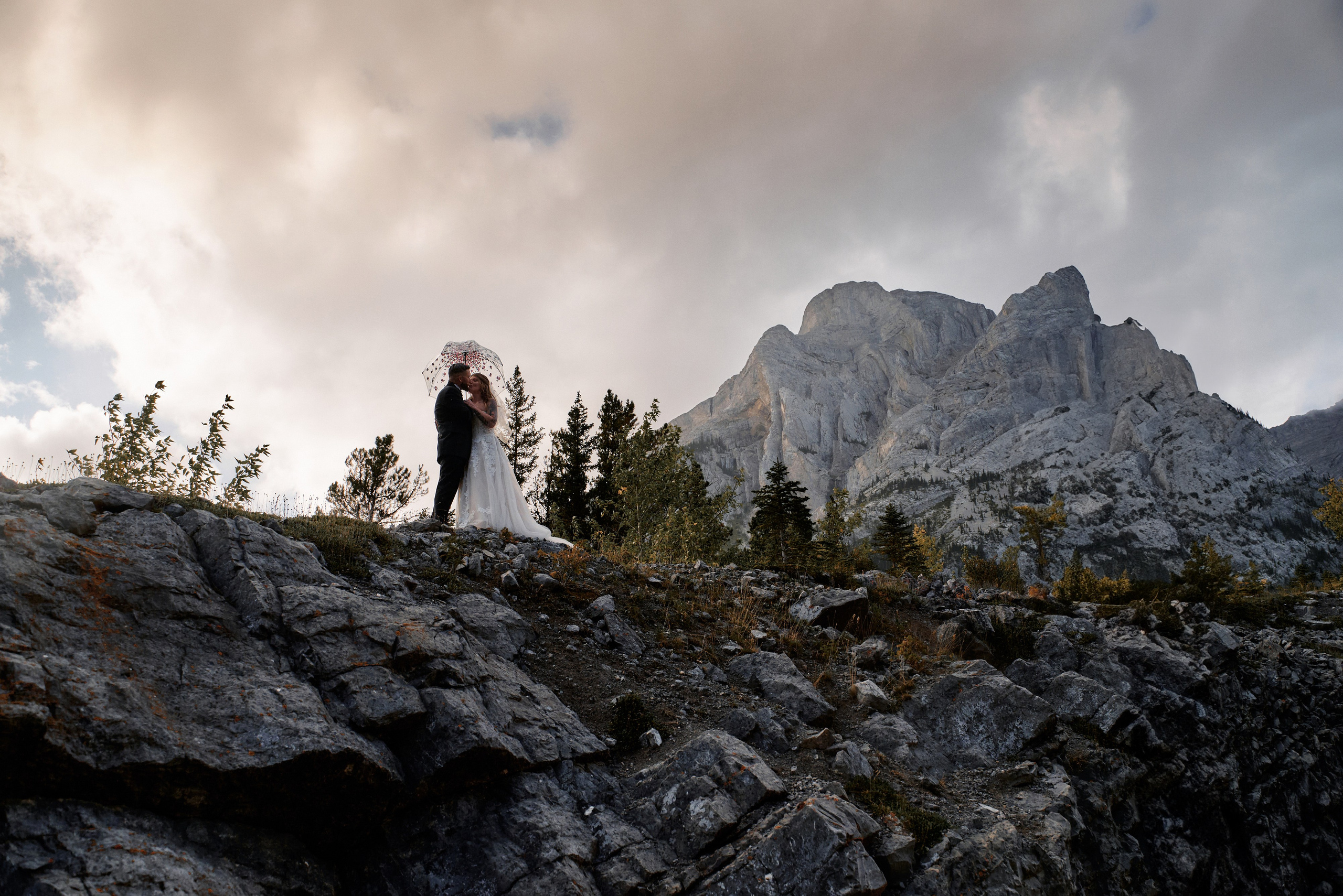 Benjamin&Courtney. Wedding in Kananaskis Park. Calgary wedding photographer. Andrii Bielikov
