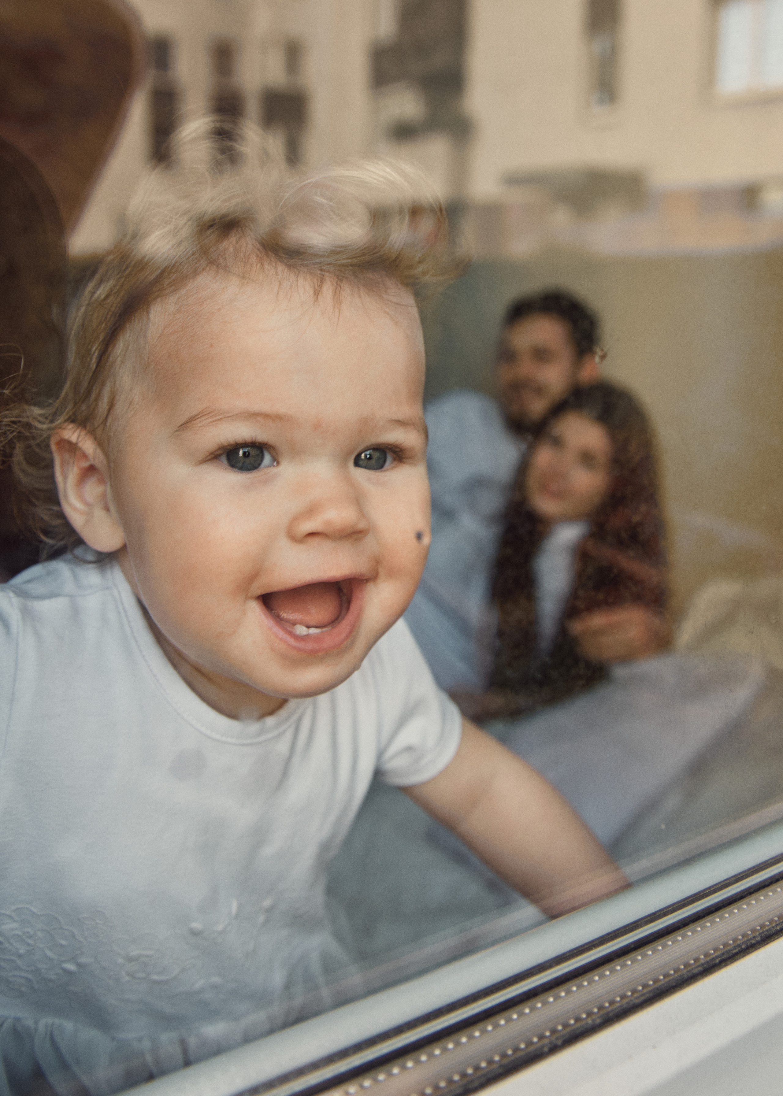 Family photo shoot. Calgary wedding photographer. Andrii Bielikov