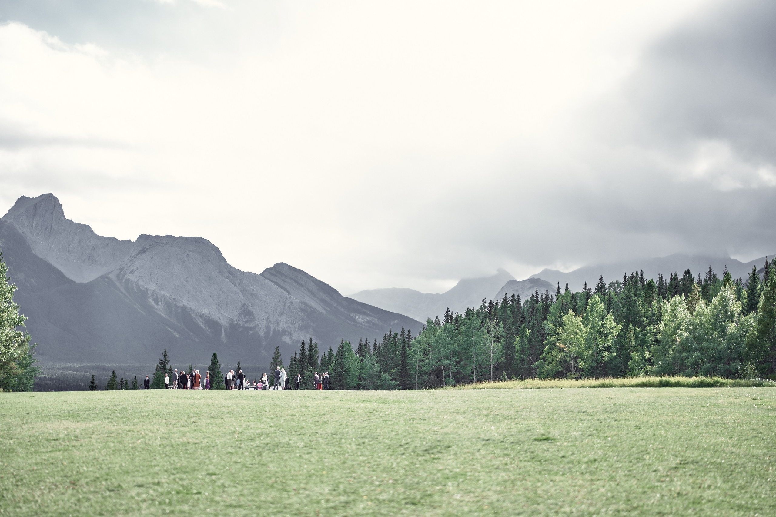 Benjamin&Courtney. Wedding in Kananaskis Park. Calgary wedding photographer. Andrii Bielikov