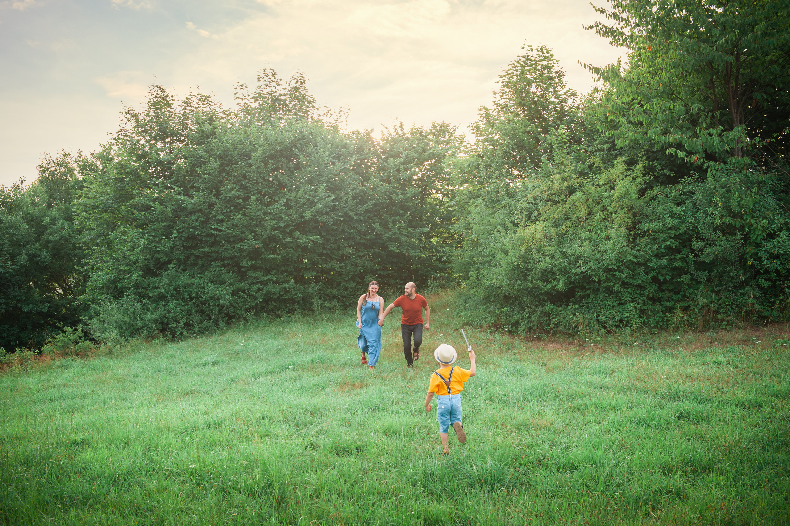 Family photo shoot. Calgary wedding photographer. Andrii Bielikov