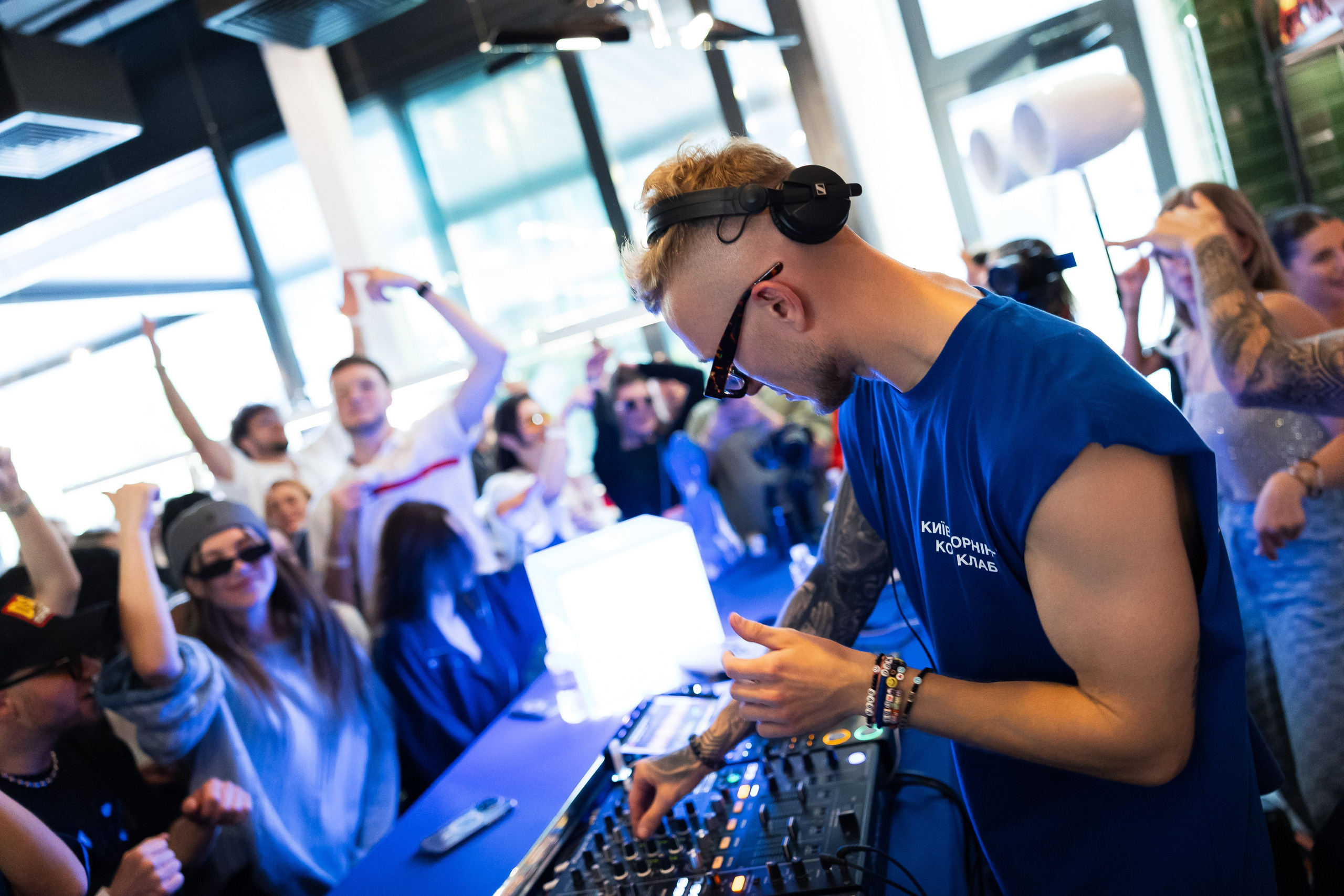 KYIV MORNING COFFEE CLUB. PODDUBNYAK ANDREY PHOTOGRAPHER