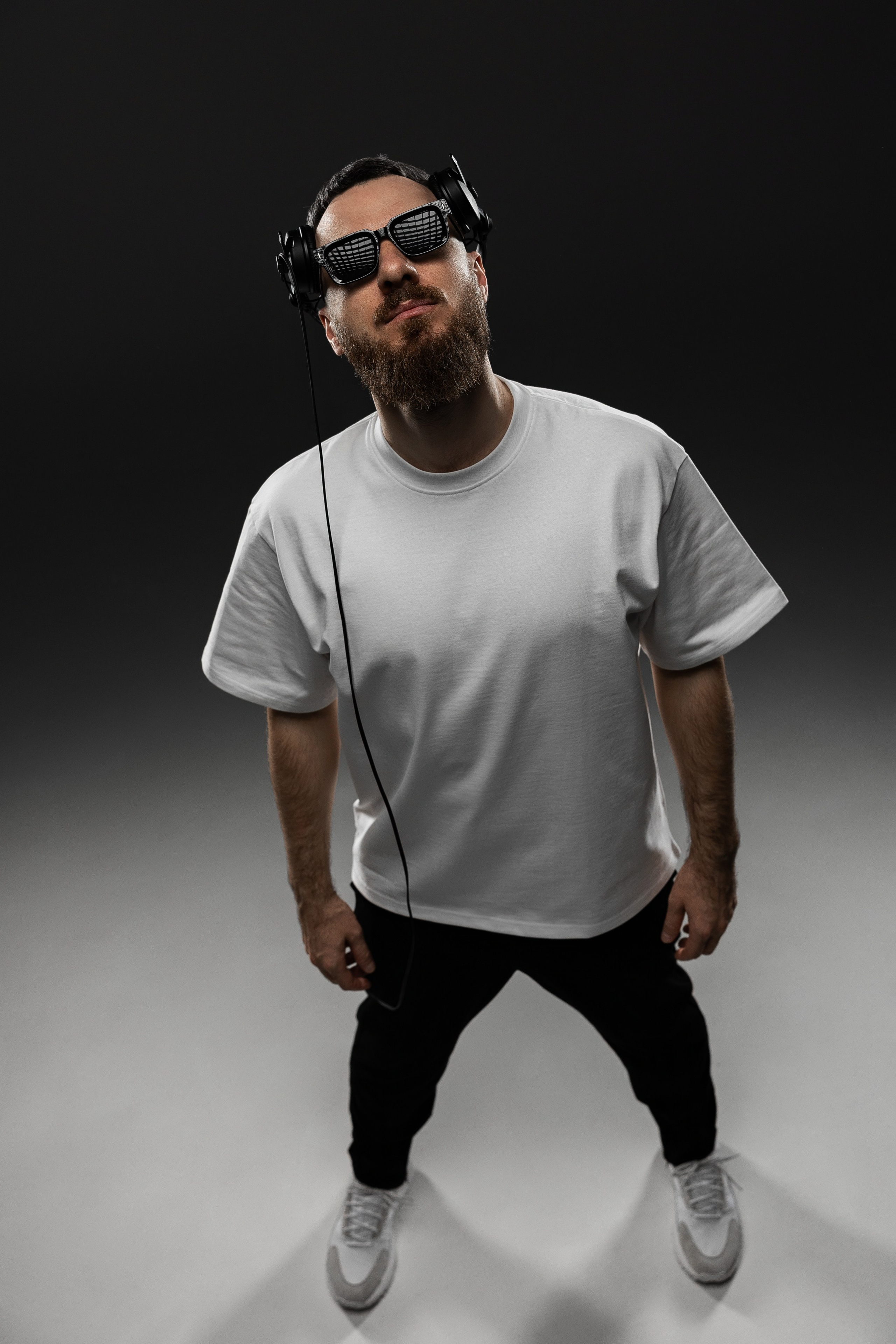 DMYTRO. PODDUBNYAK ANDREY PHOTOGRAPHER