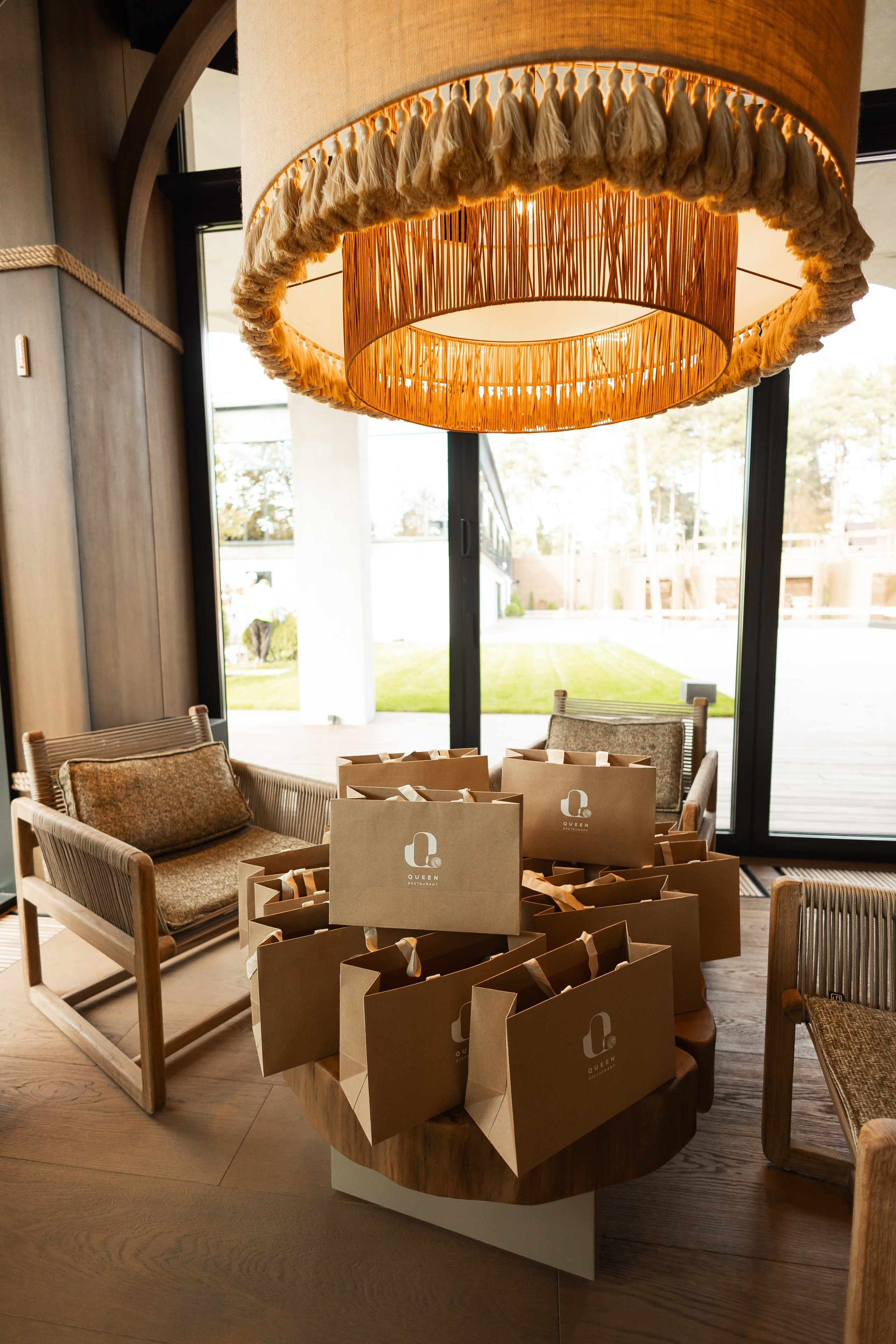 PRESENTATION OF QUEEN COUNTRY CLUB RESTAURANT. PODDUBNYAK ANDREY PHOTOGRAPHER