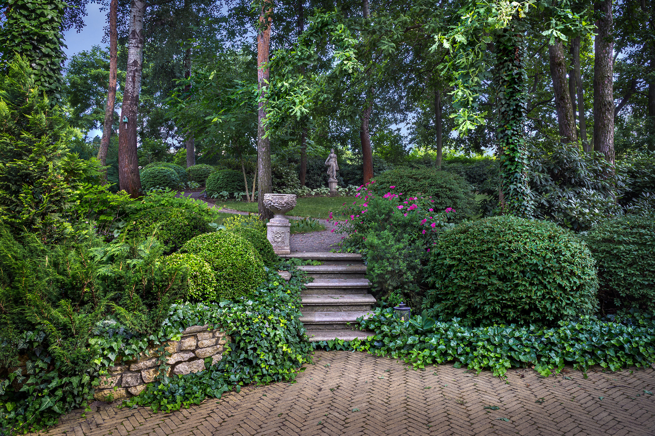 Фотосессия частного сада в французском стиле под Киевом. Фотограф ландшафтных садов и интерьеров Елена Шавловская, Нидерланды