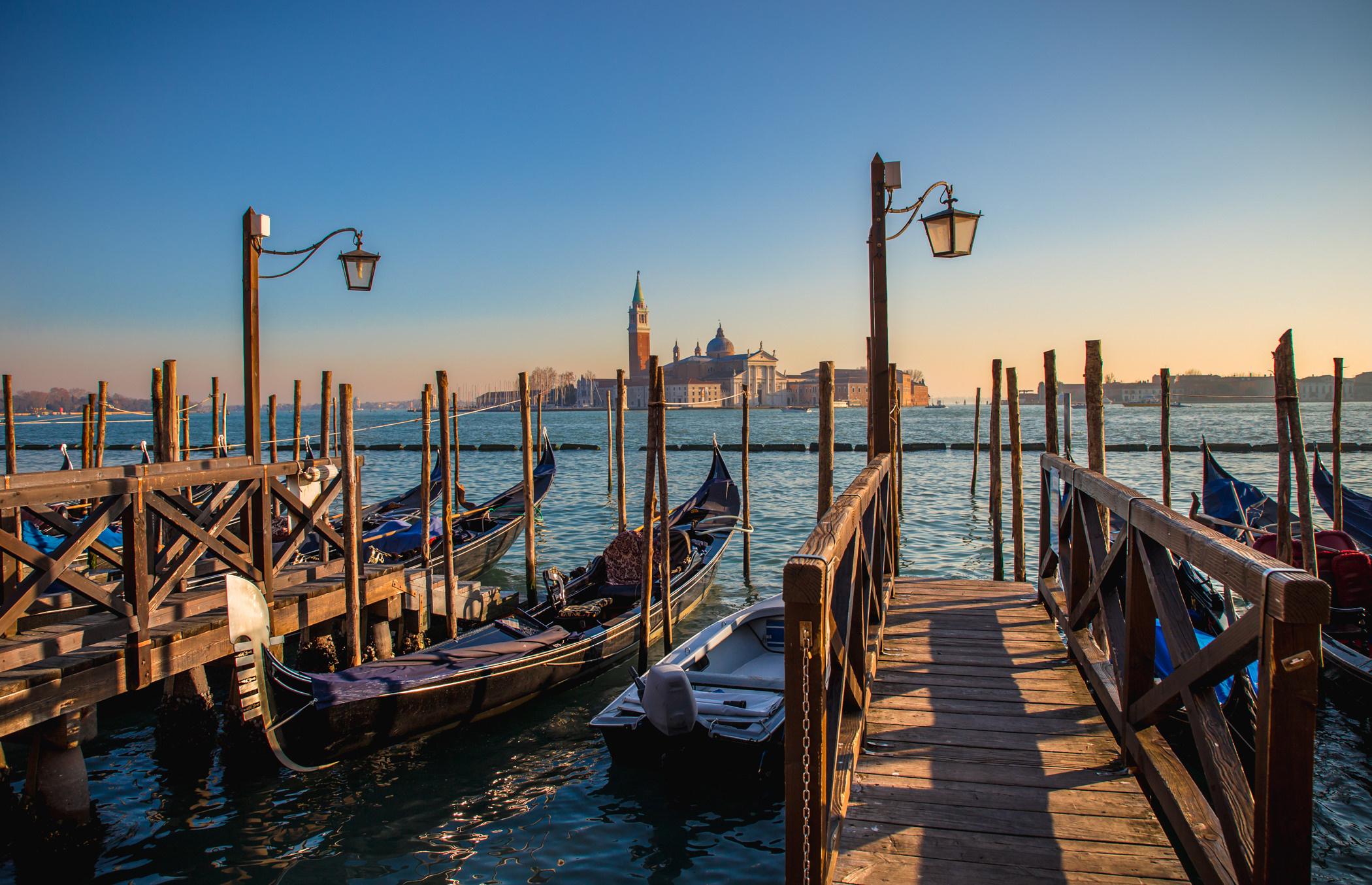 Venice, the end of the working time of the gondoliers. Garden and interior photographer Elena Shavlovska, Netherlands