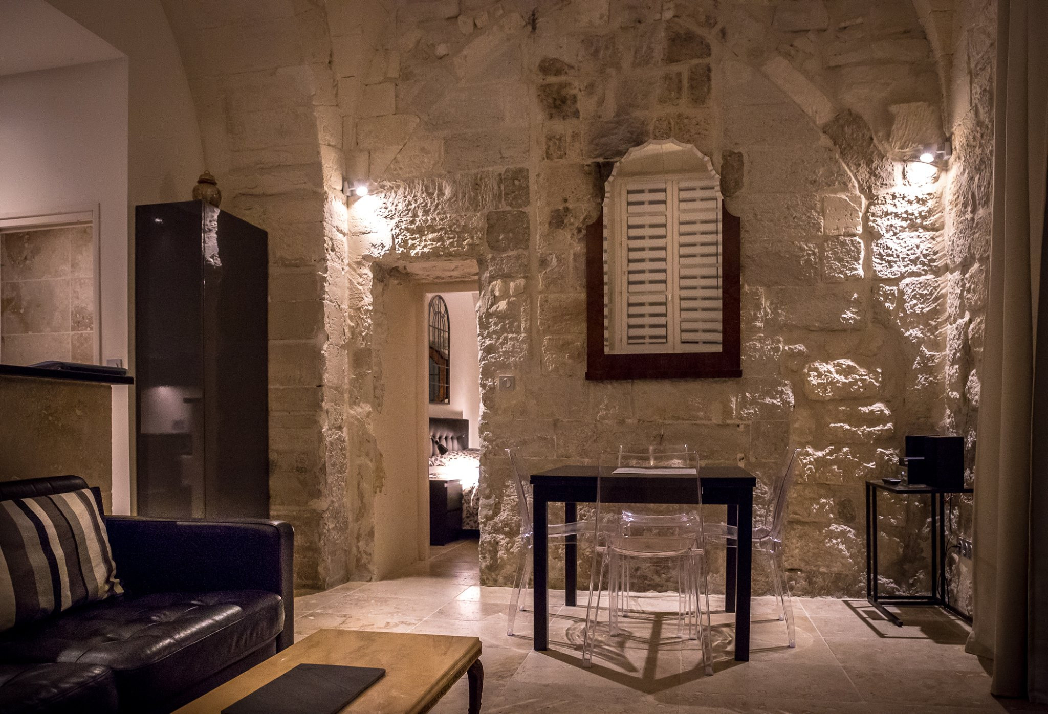 Фотосъемка интерьера аппартаментов в средневековой Часовне, Авиньон. Фотограф ландшафтных садов и интерьеров Елена Шавловская, Нидерланды