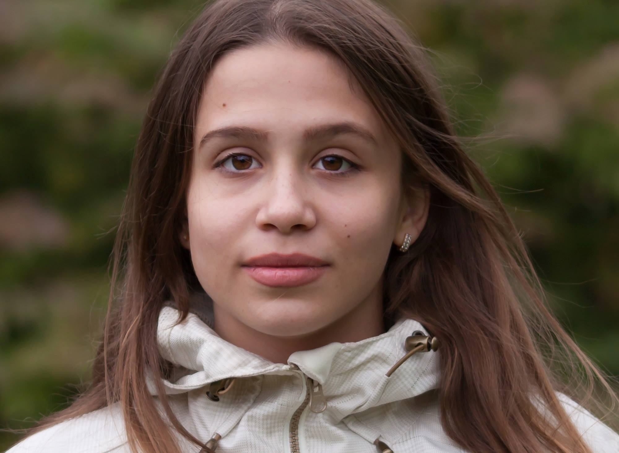 Sisters, Autumn photo shooting. Garden and interior photographer Elena Shavlovska, Netherlands