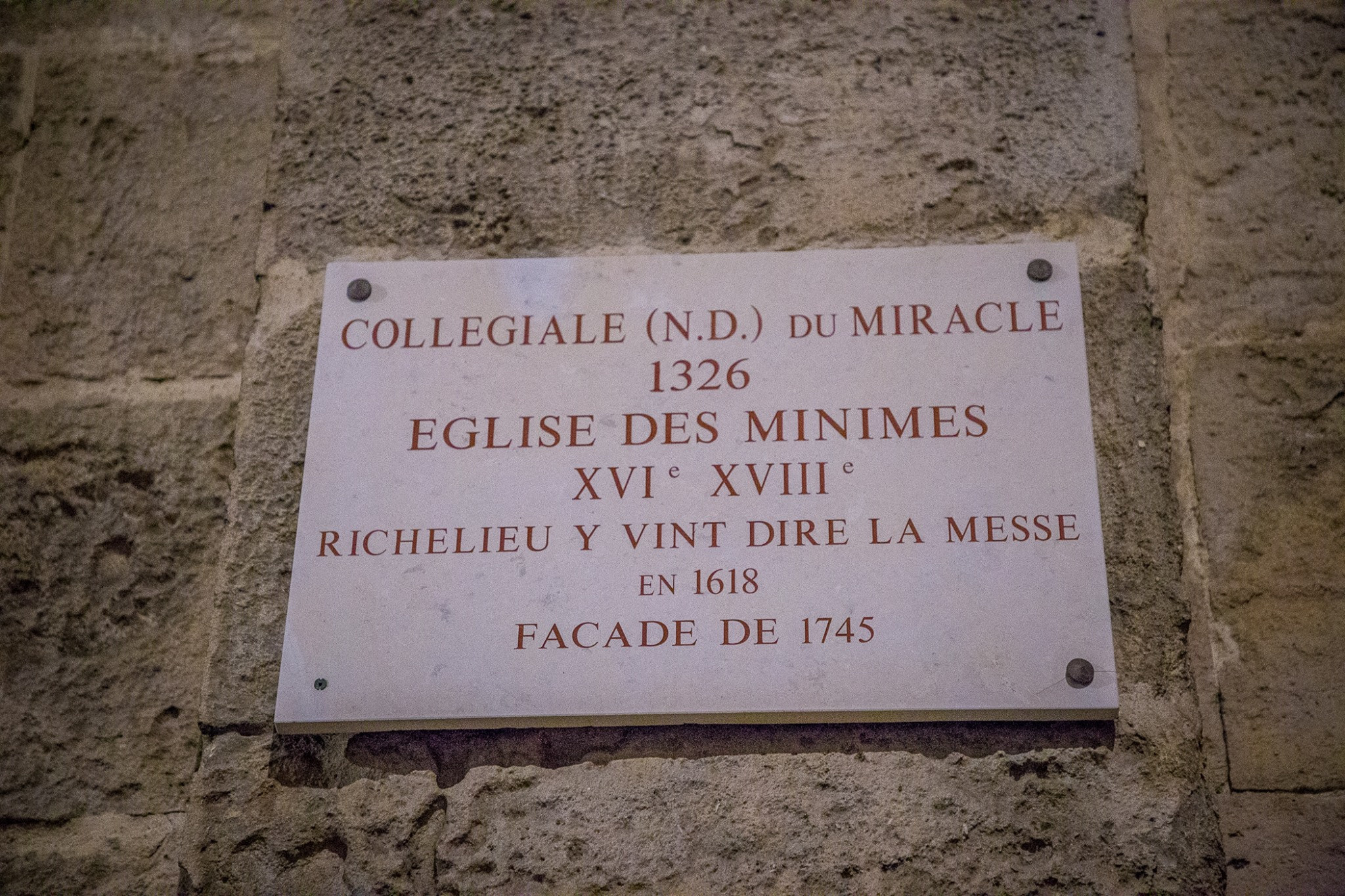 Фотосъемка интерьера аппартаментов в средневековой Часовне, Авиньон. Фотограф ландшафтных садов и интерьеров Елена Шавловская, Нидерланды