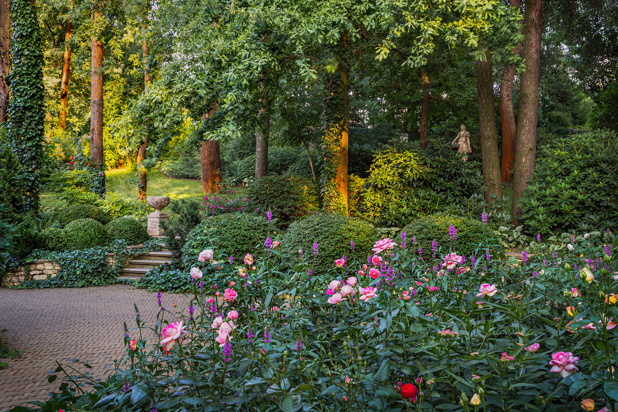 Фотосессия частного сада в французском стиле под Киевом. Фотограф ландшафтных садов и интерьеров Елена Шавловская, Нидерланды
