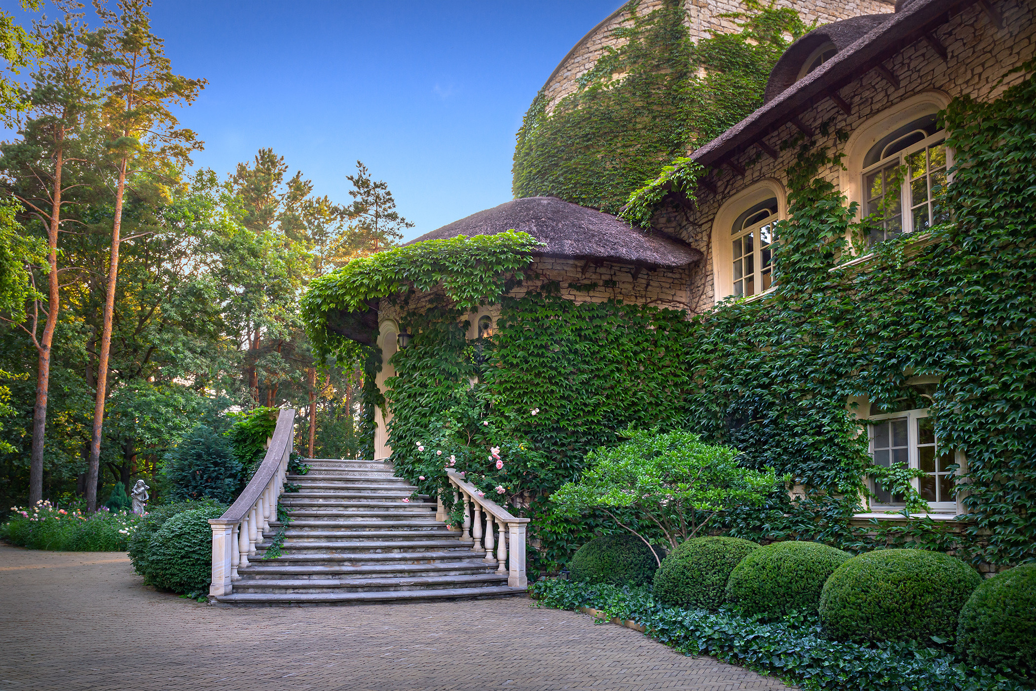 Фотосессия частного сада в французском стиле под Киевом. Фотограф ландшафтных садов и интерьеров Елена Шавловская, Нидерланды