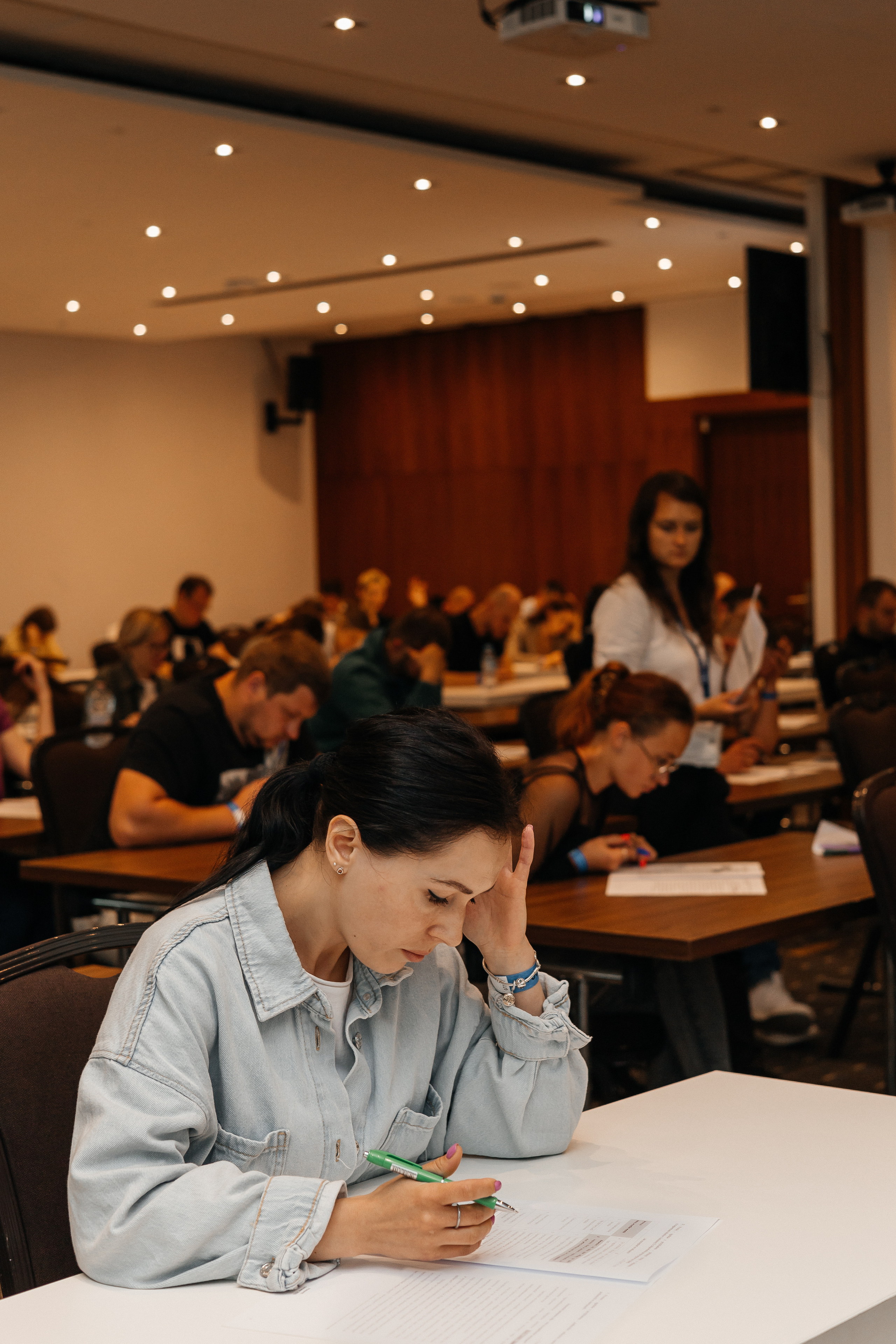 Egzamin języka polskiego. Fotograf Vika Saroka