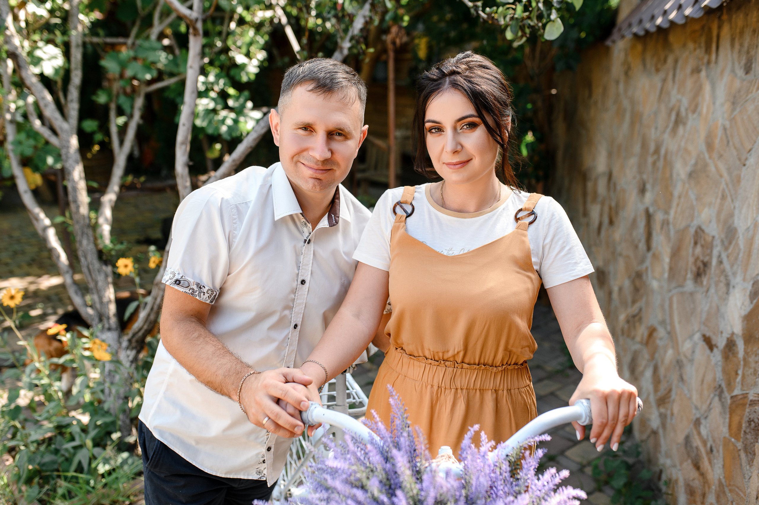 Вова и Юля на даче