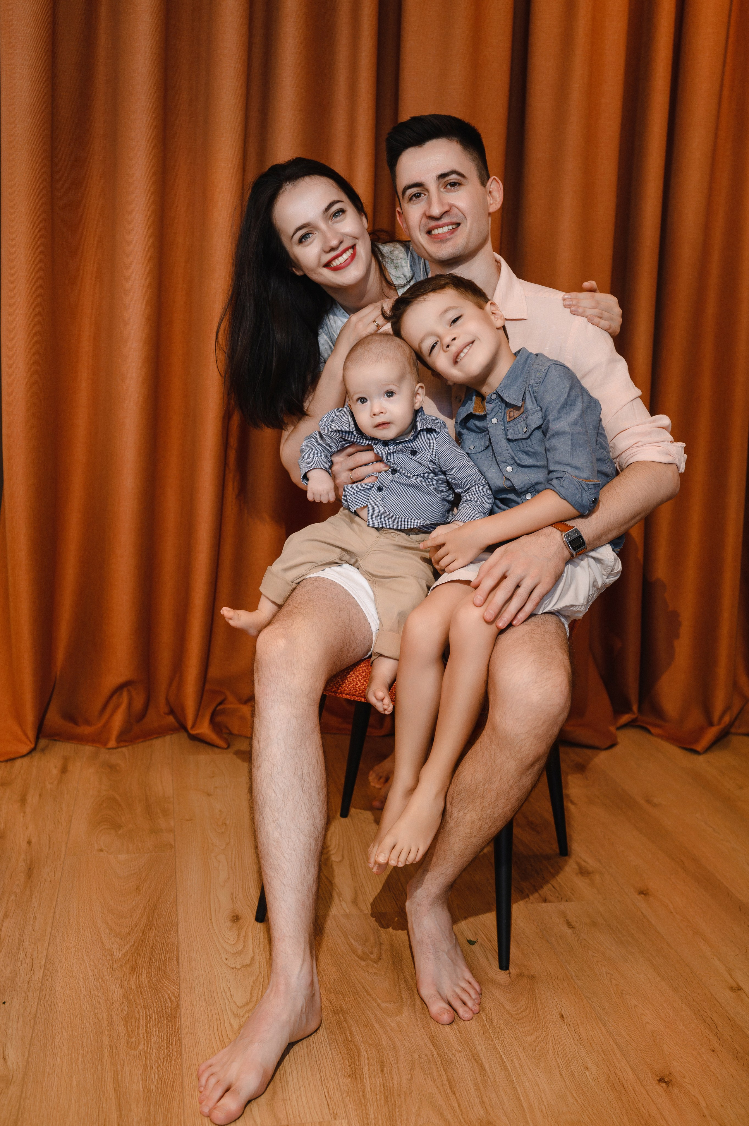 Семейная фотосессия дома