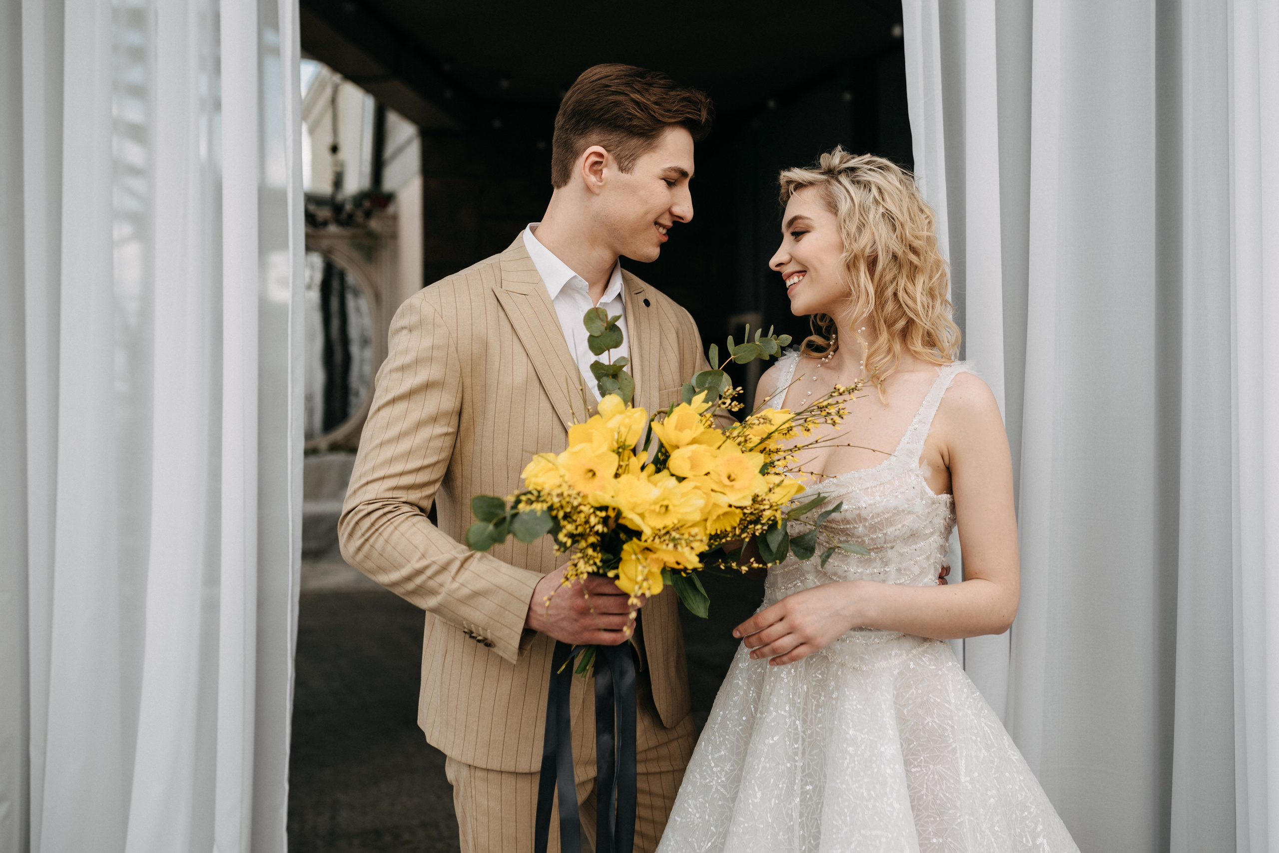 Под куполом