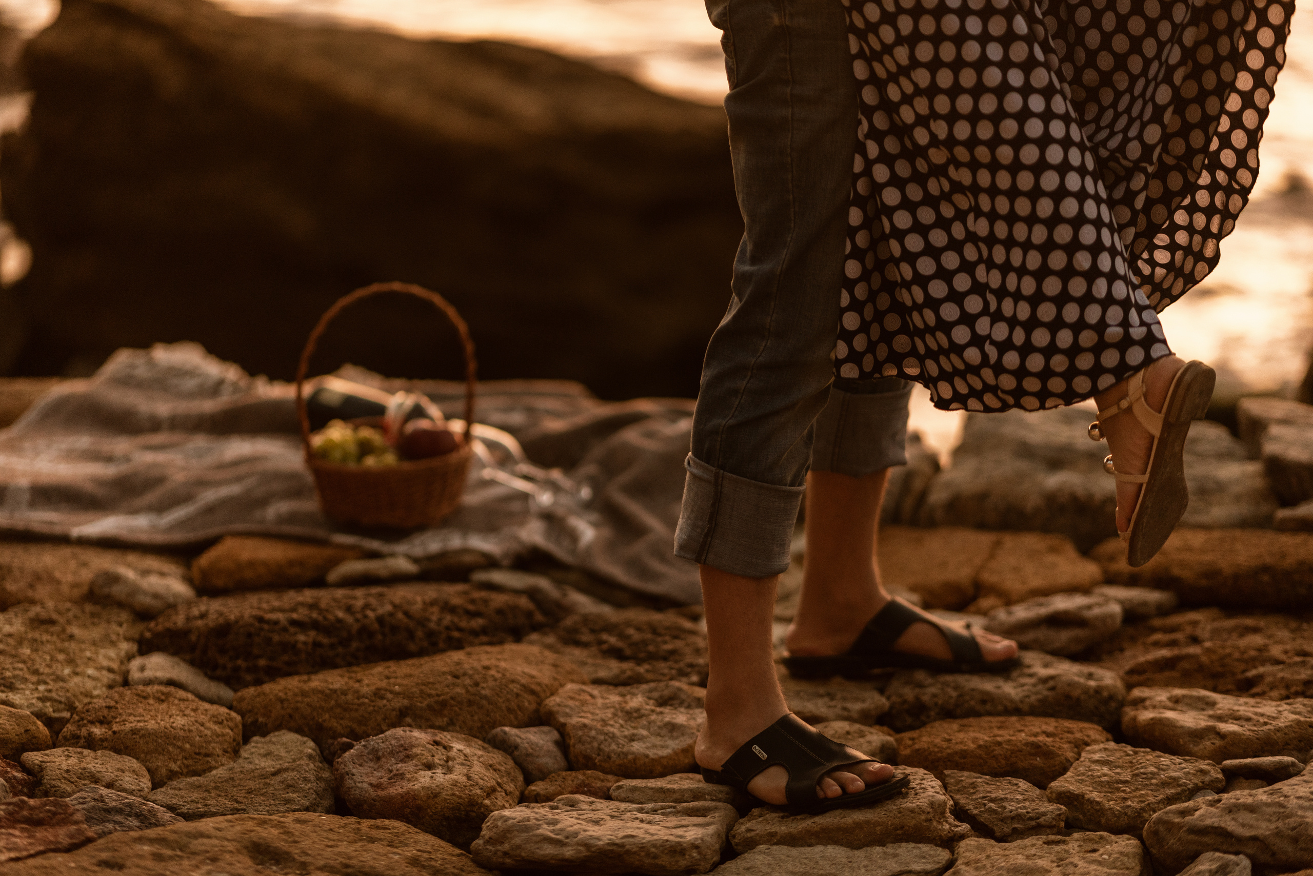 Морской рассвет. Паша и Наташа