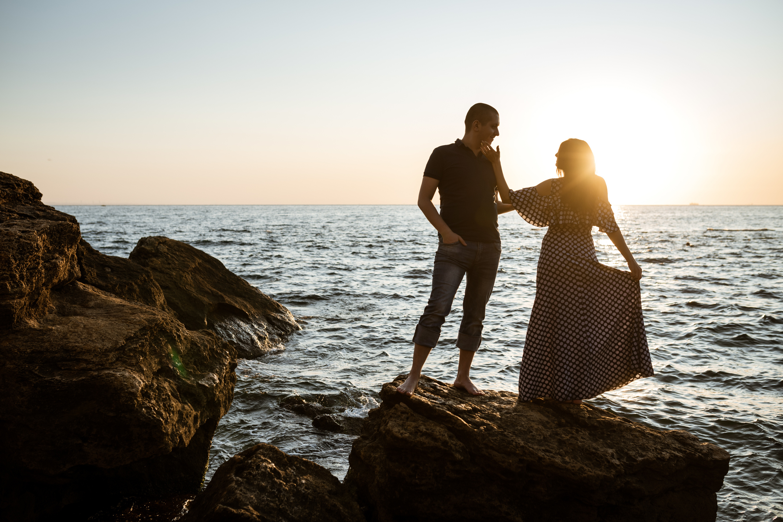 Морской рассвет. Паша и Наташа