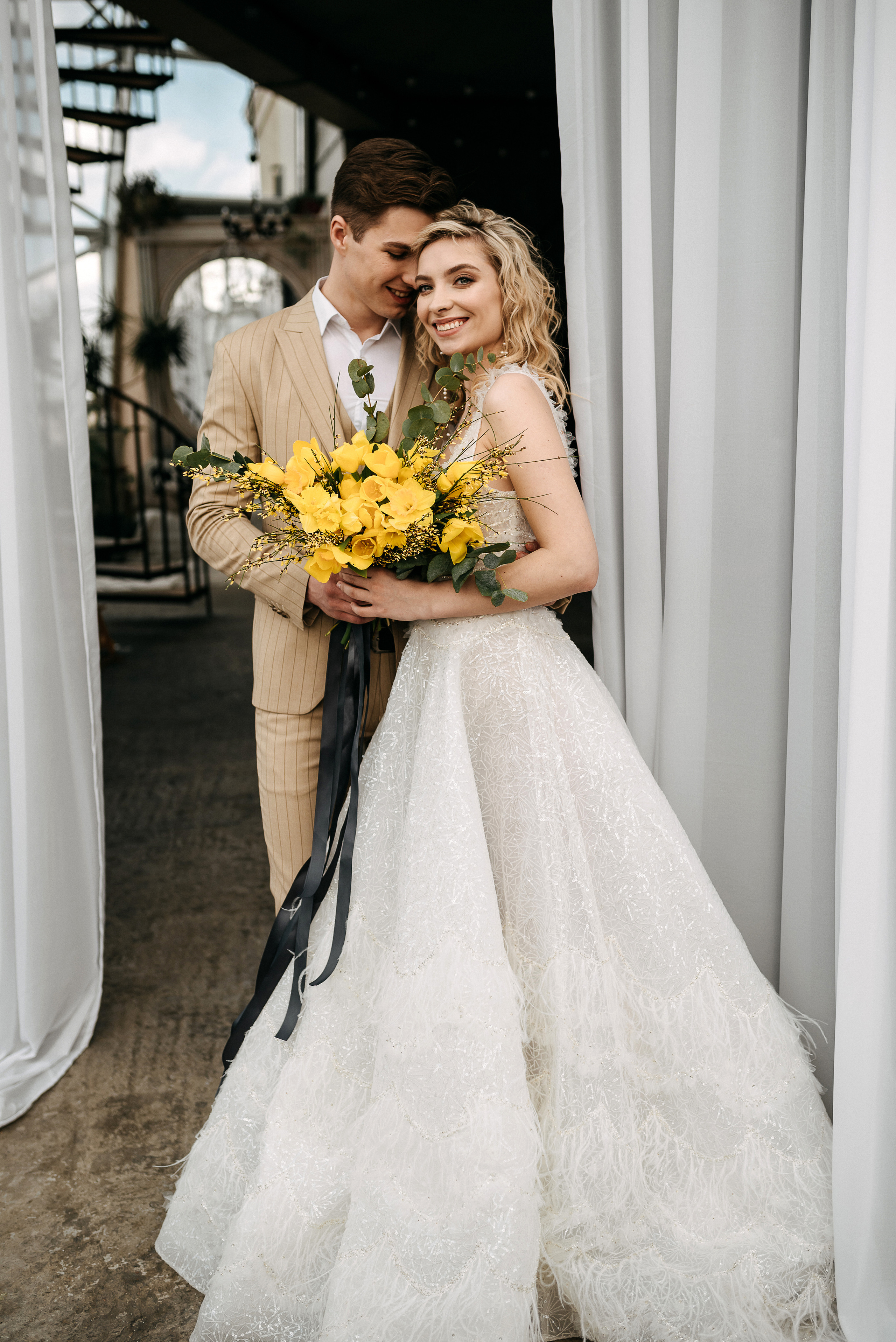 Под куполом