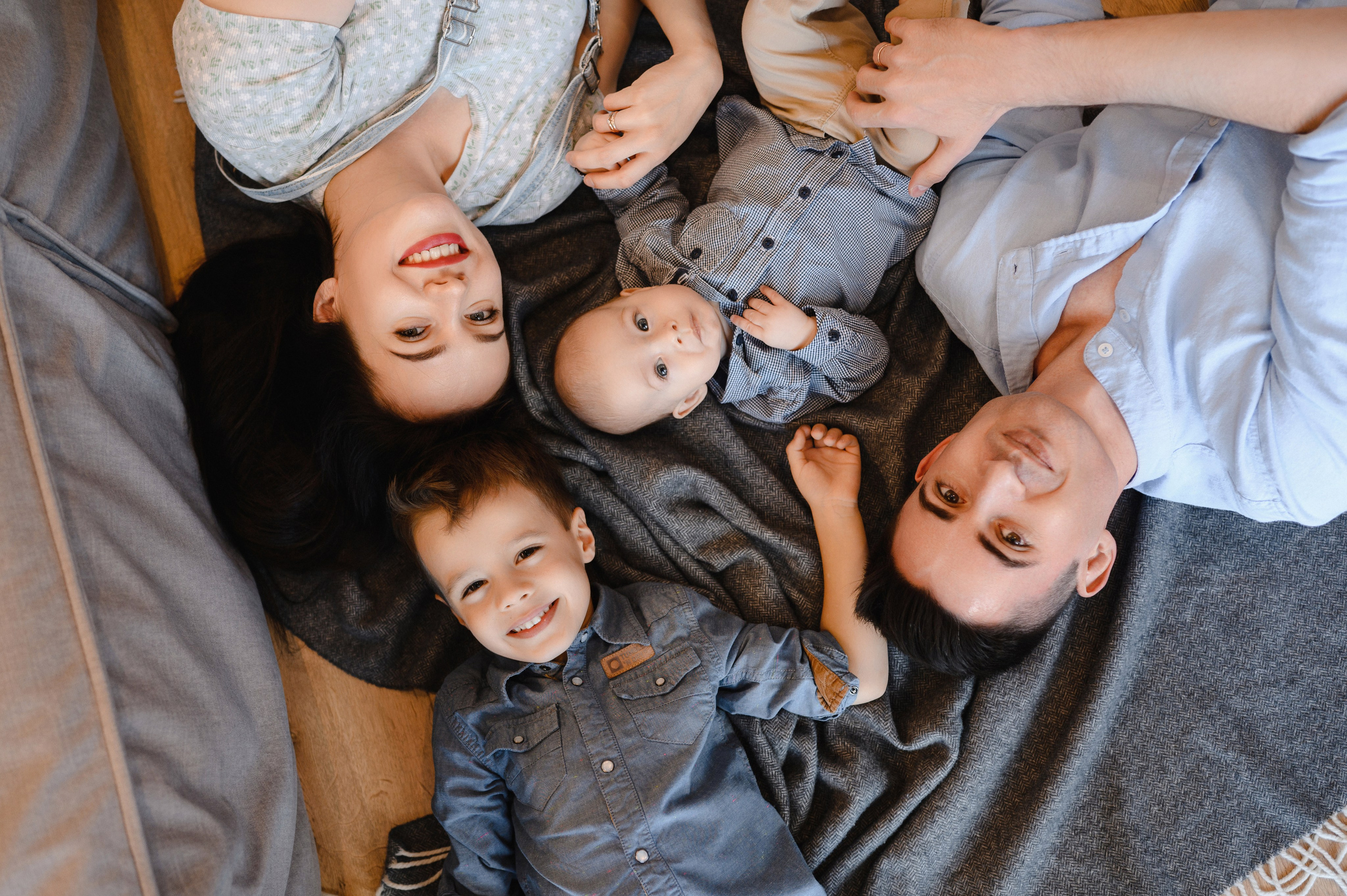 Семейная фотосессия дома