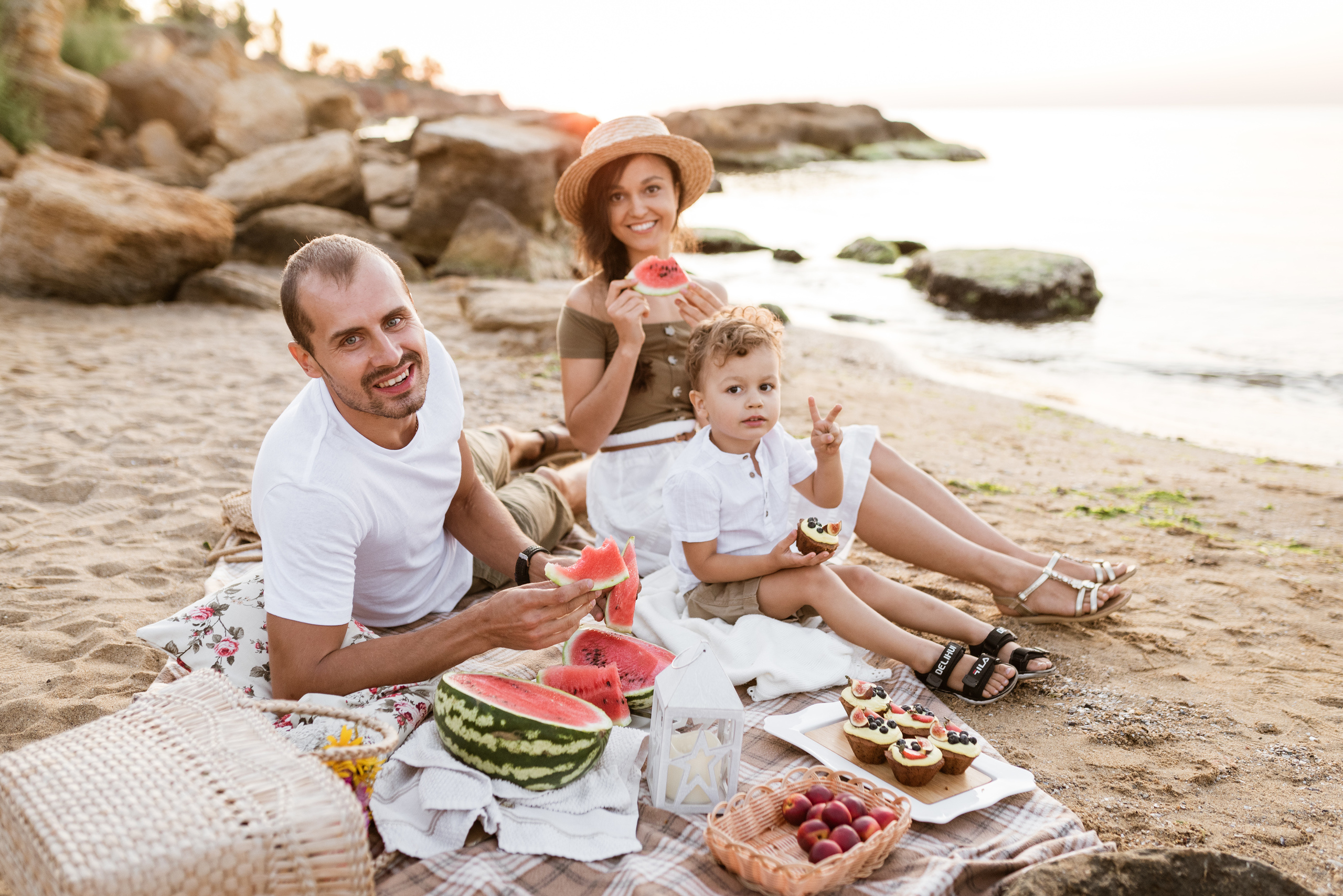 Рассвет на Фонтанке, Лена, Артем и Макс