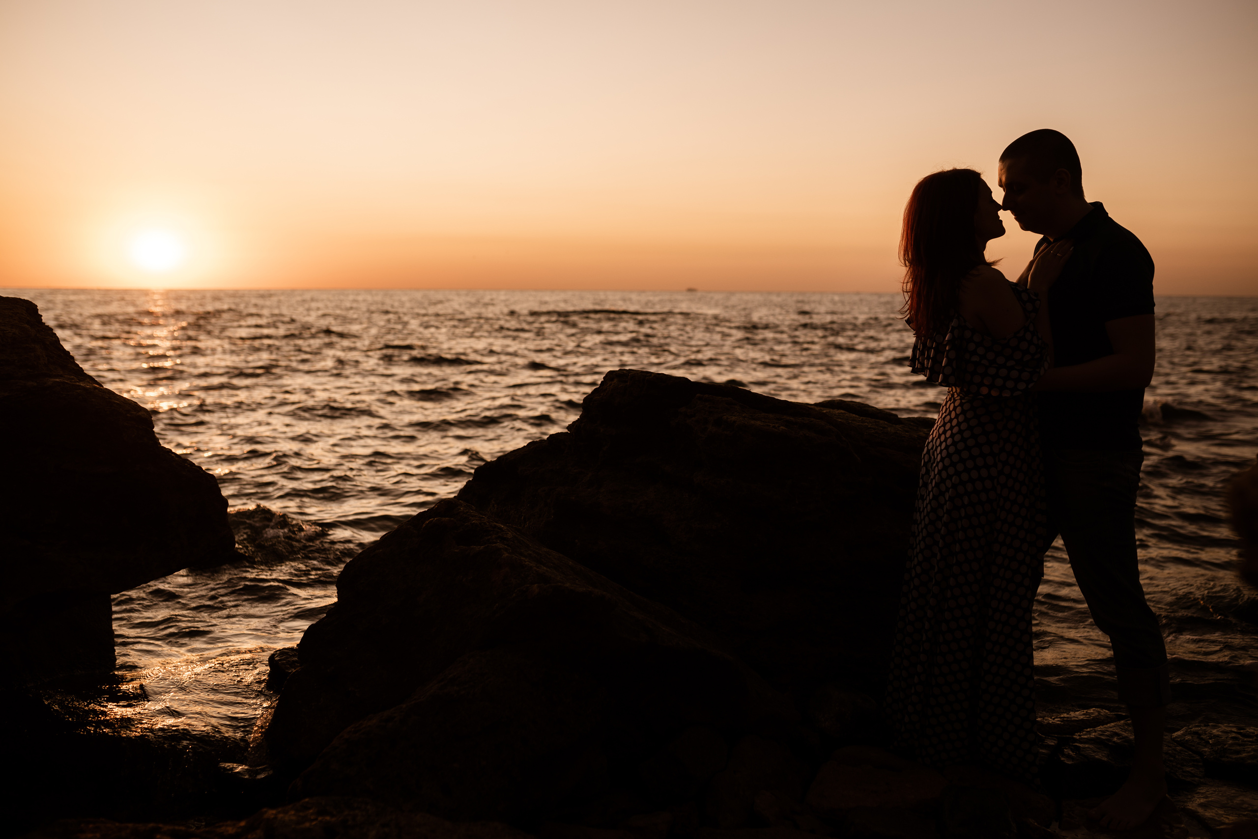 Морской рассвет. Паша и Наташа