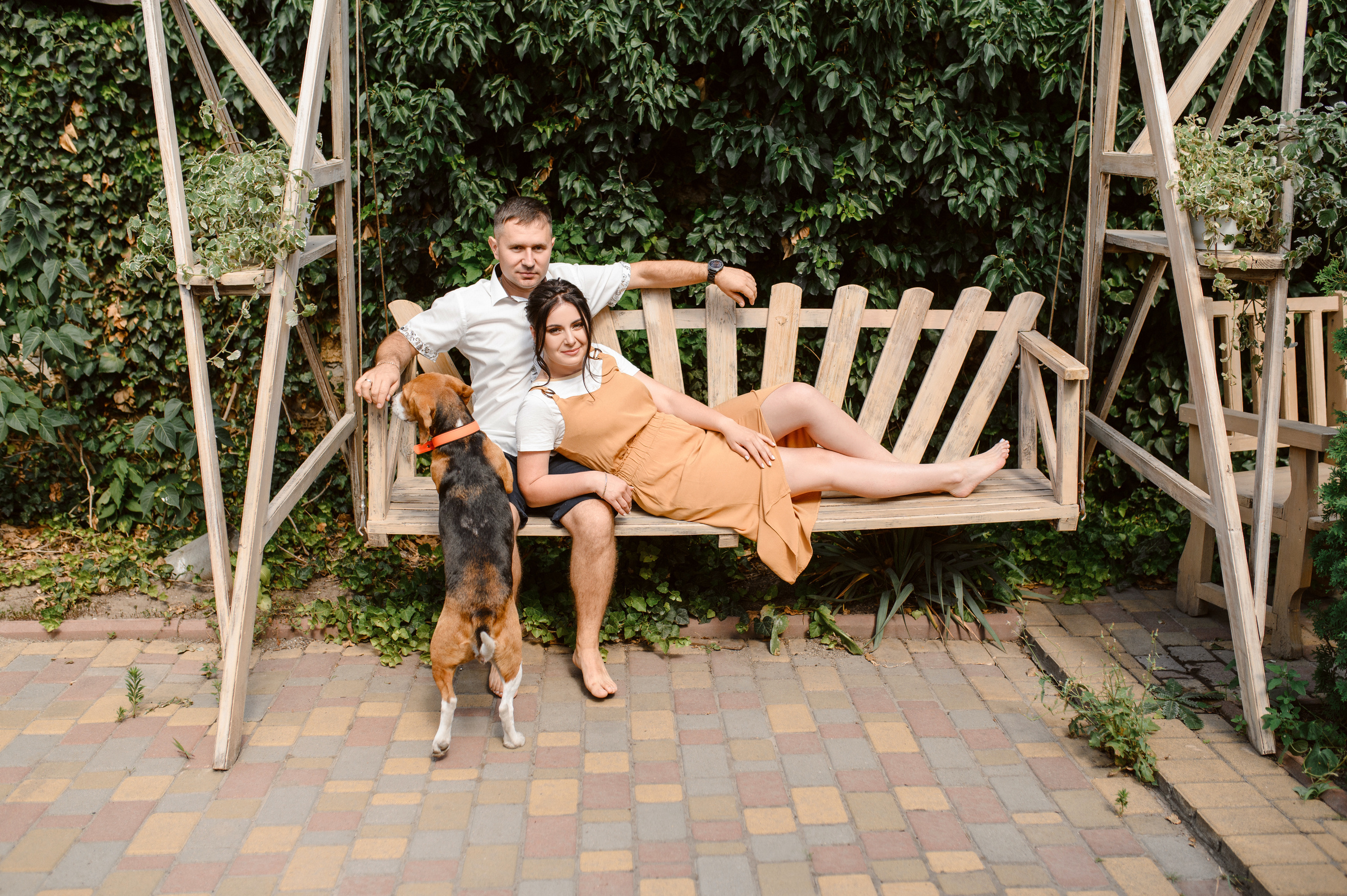 Вова и Юля на даче