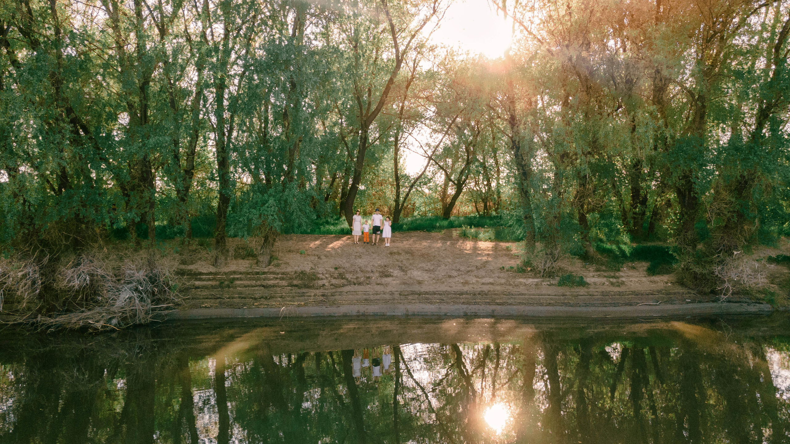 Прогулка по Днестру и саду