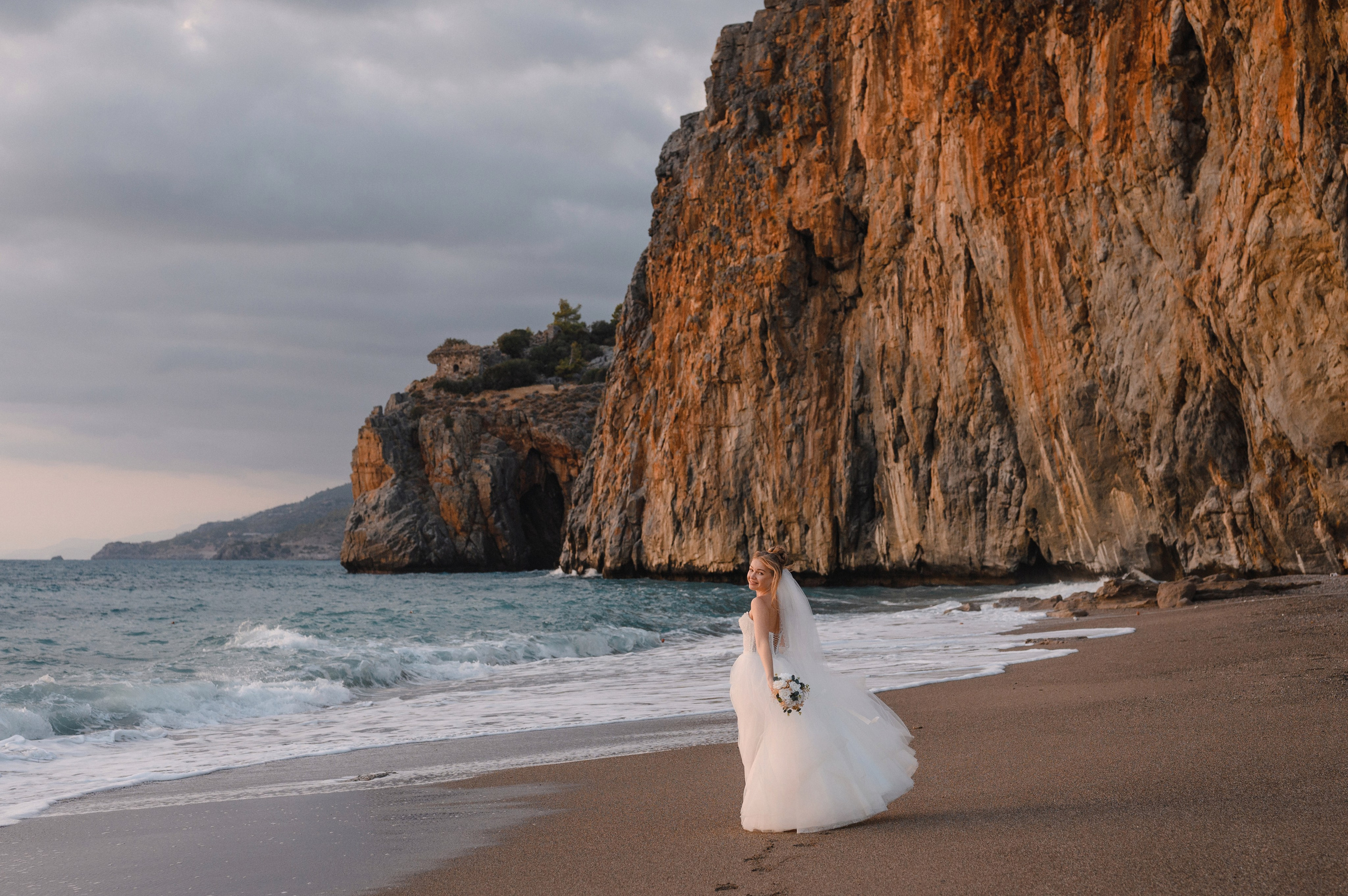 Нежная утренняя съёмка невесты в Кишинёве — подготовка к свадьбе