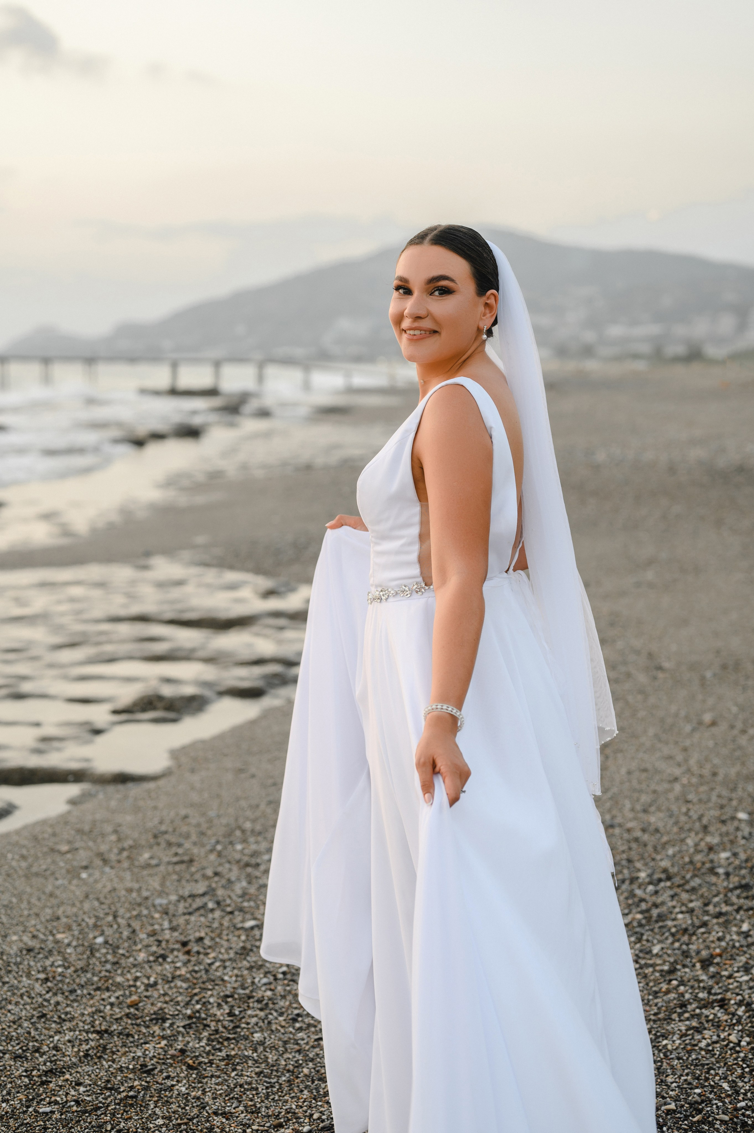 Свадебная фотосессия в Молдове — прогулка по виноградникам и садам