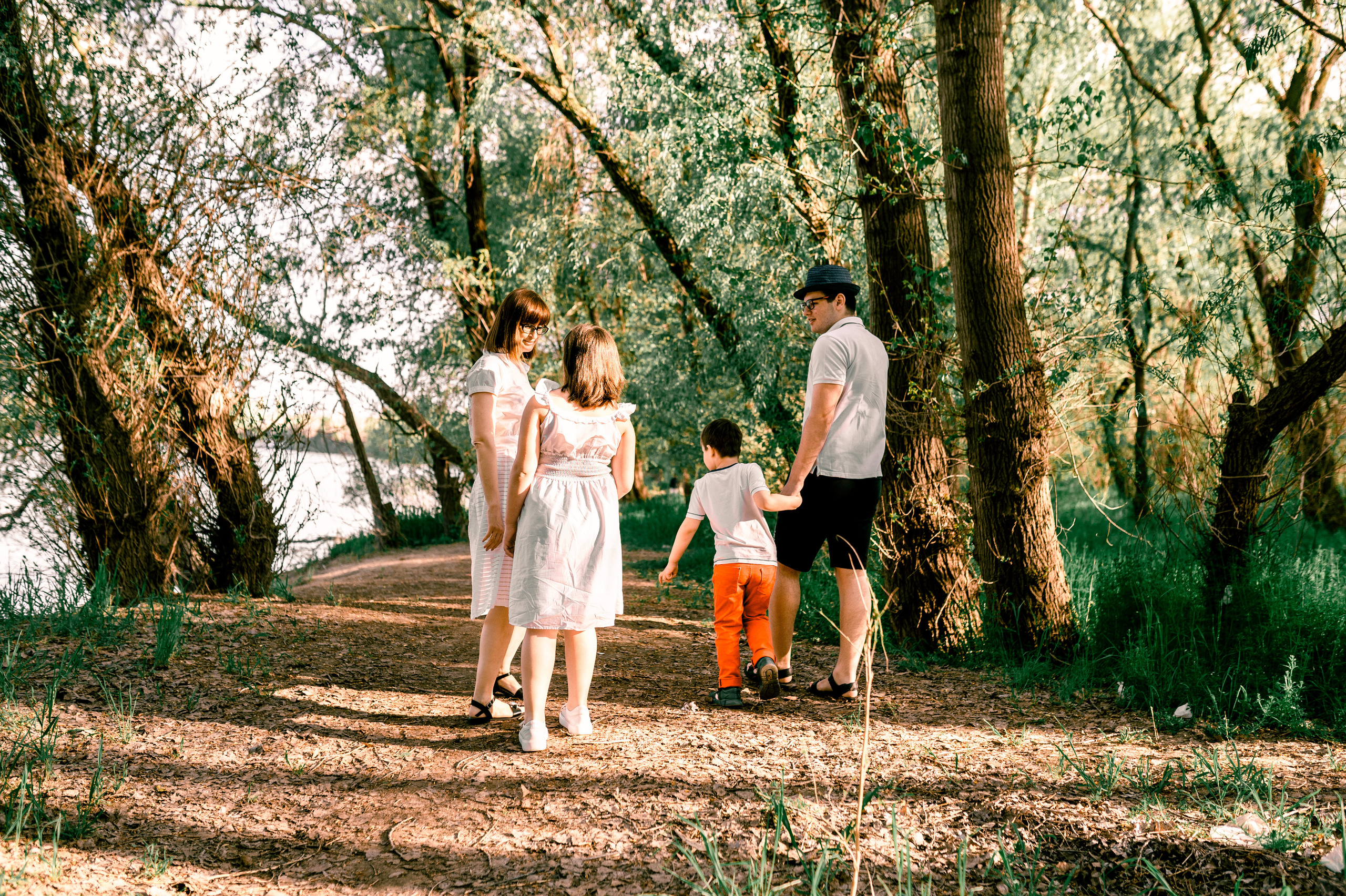 Прогулка по Днестру и саду