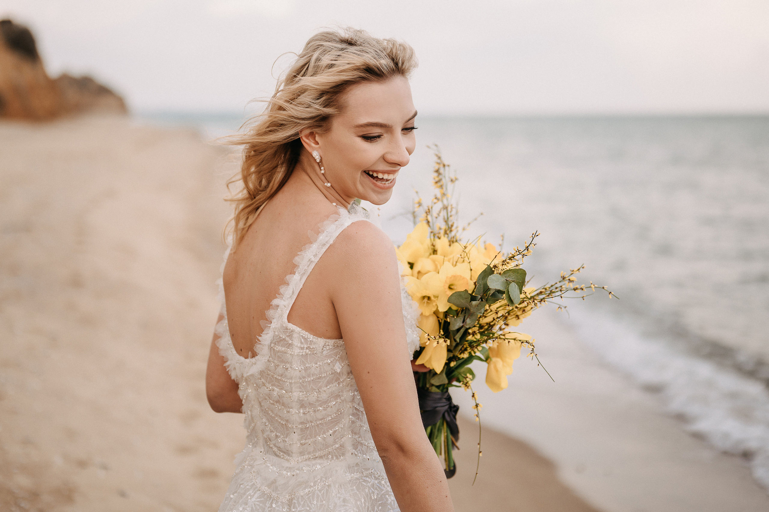 Под куполом