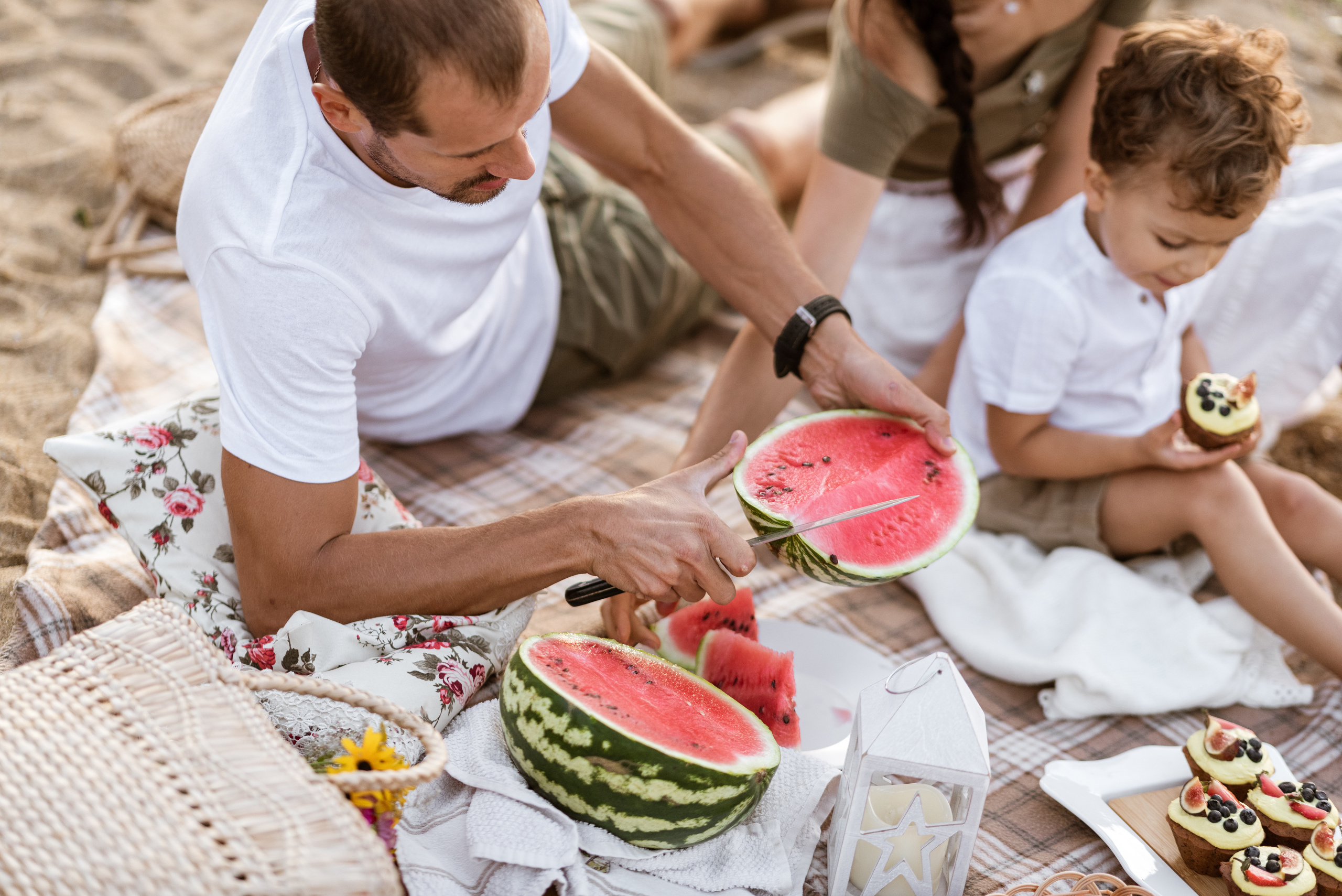 Рассвет на Фонтанке, Лена, Артем и Макс