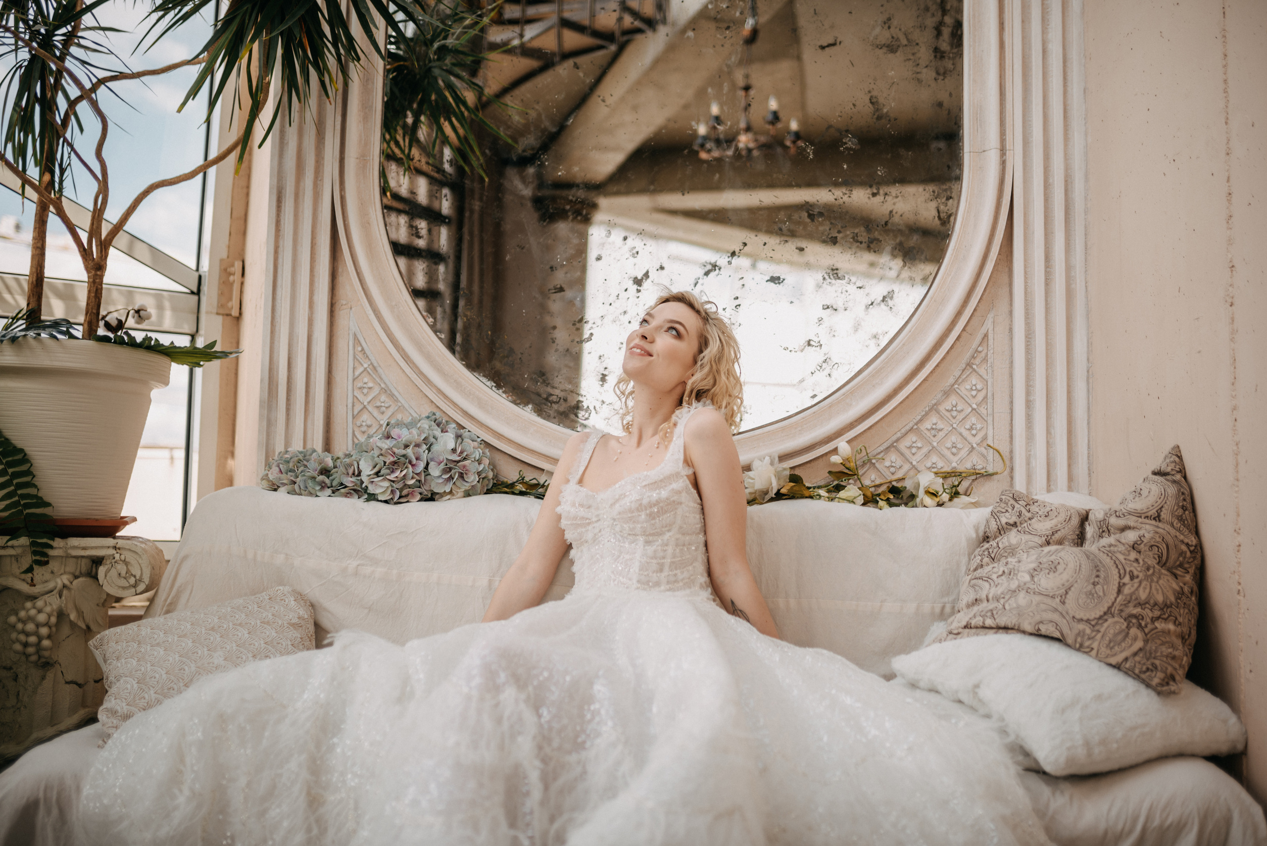 Под куполом