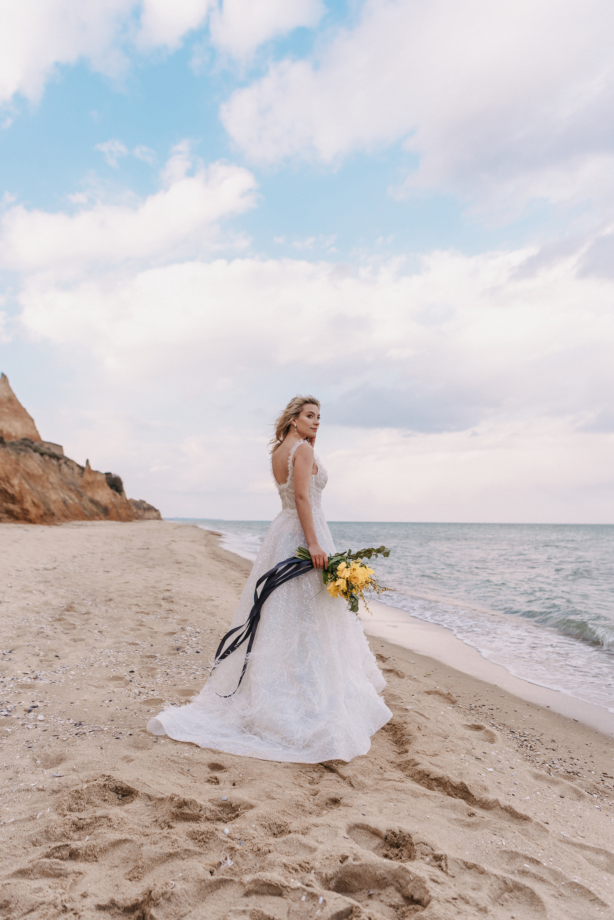 Под куполом