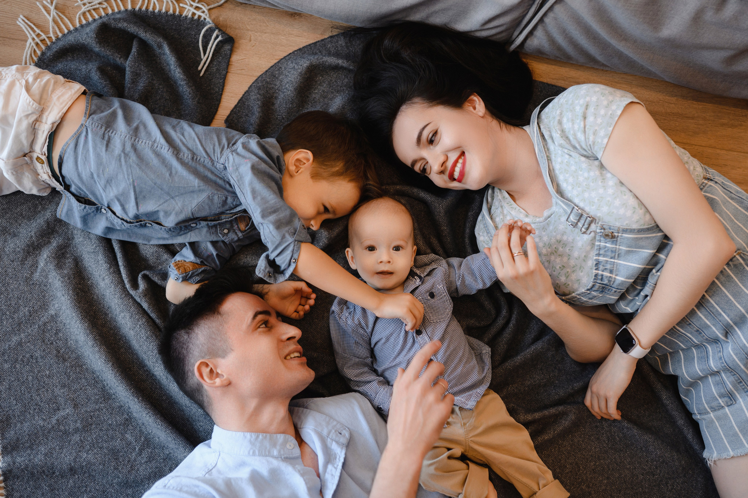 Семейная фотосессия дома