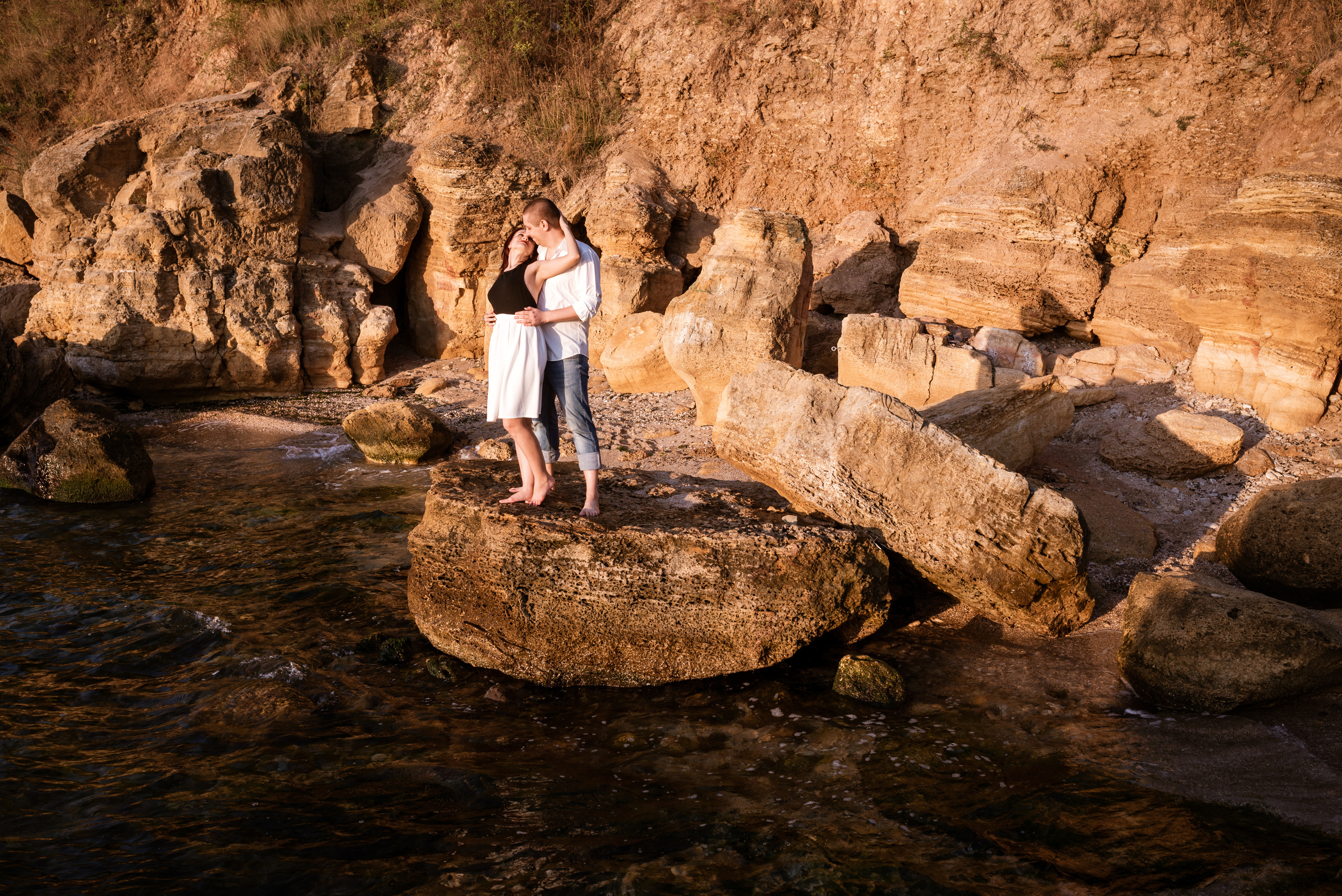 Морской рассвет. Паша и Наташа