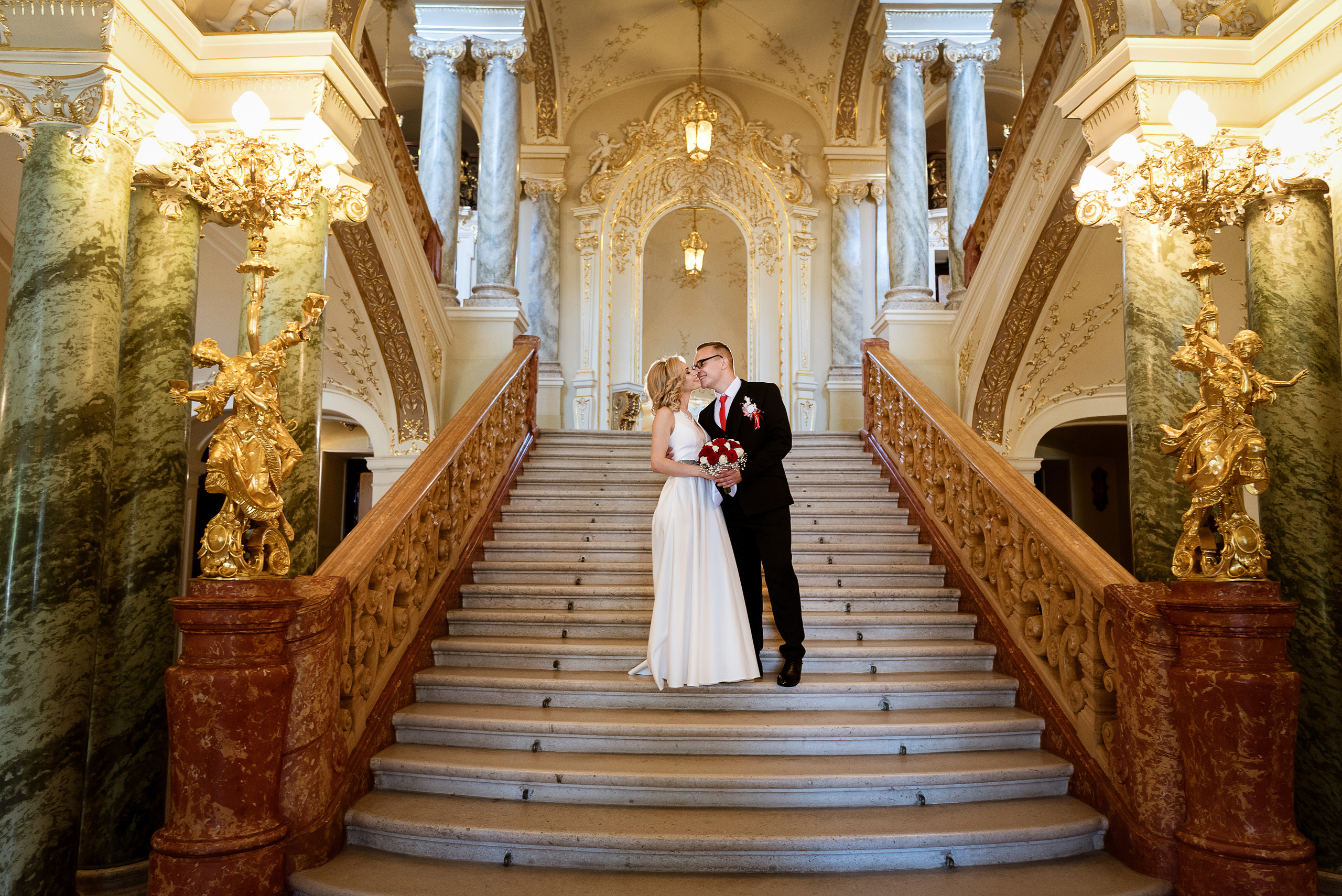 Ваня и Тоня, прогулка по городу и на Фонтанке