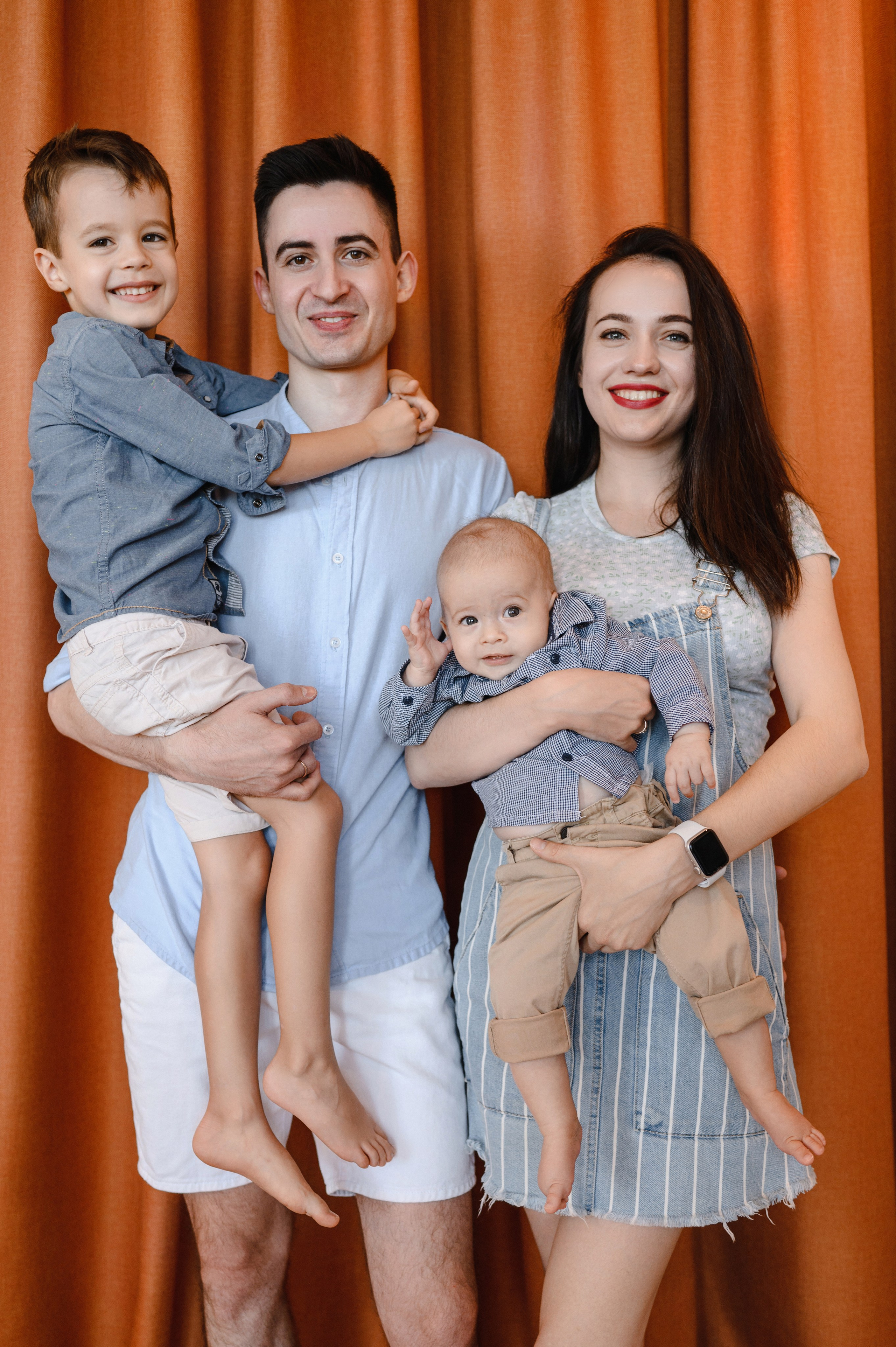 Семейная фотосессия дома