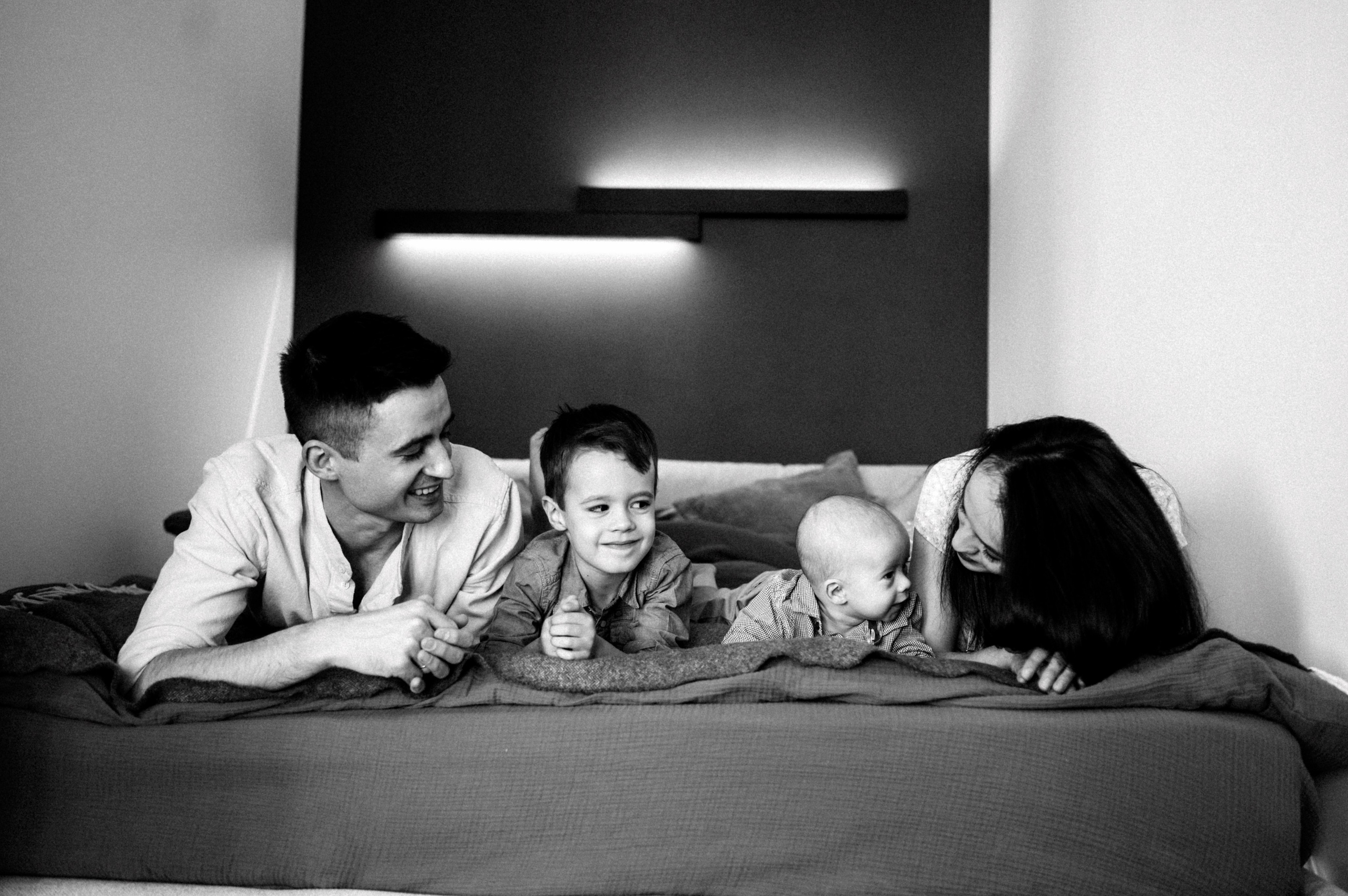 Семейная фотосессия дома