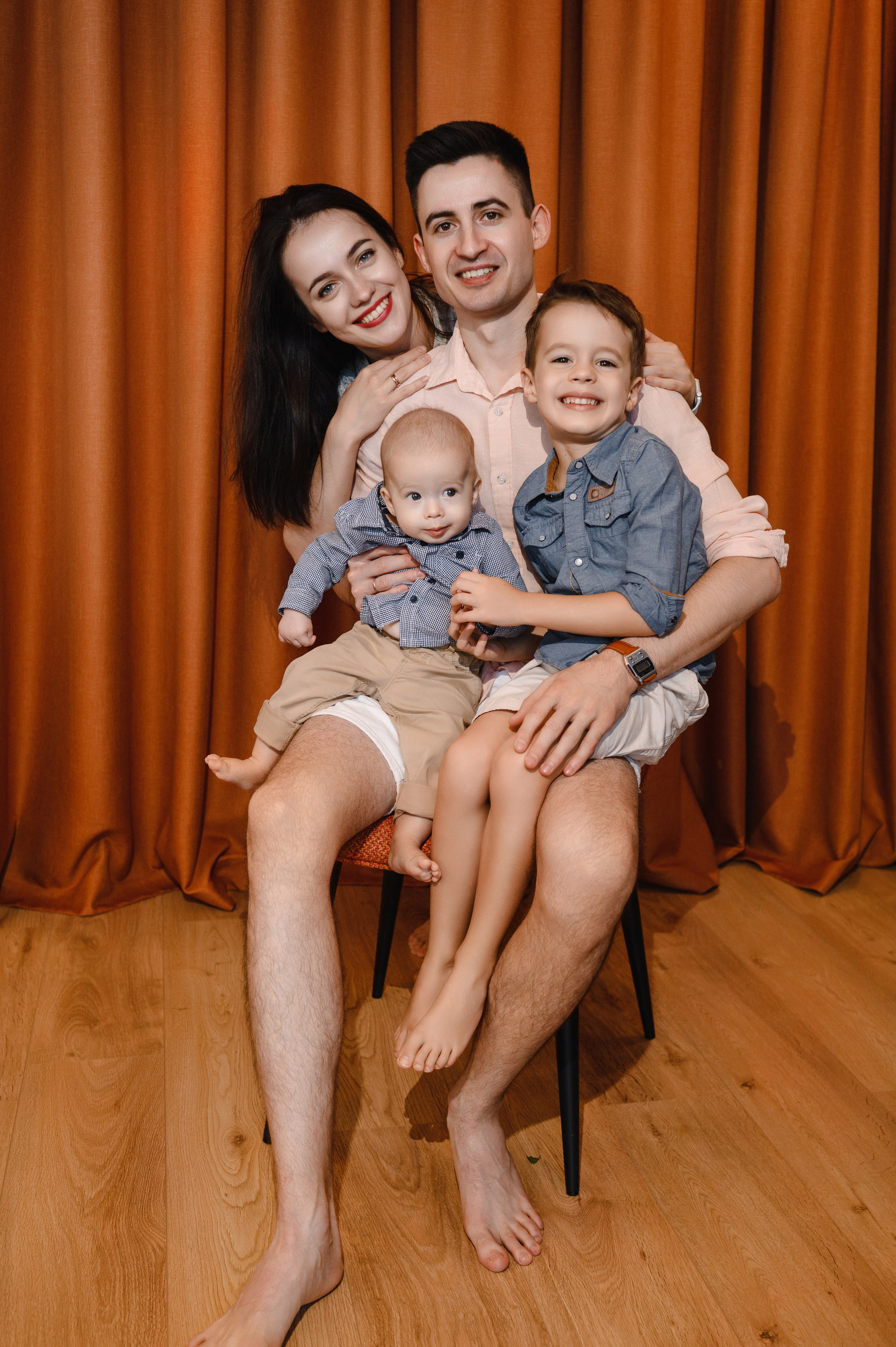 Семейная фотосессия дома