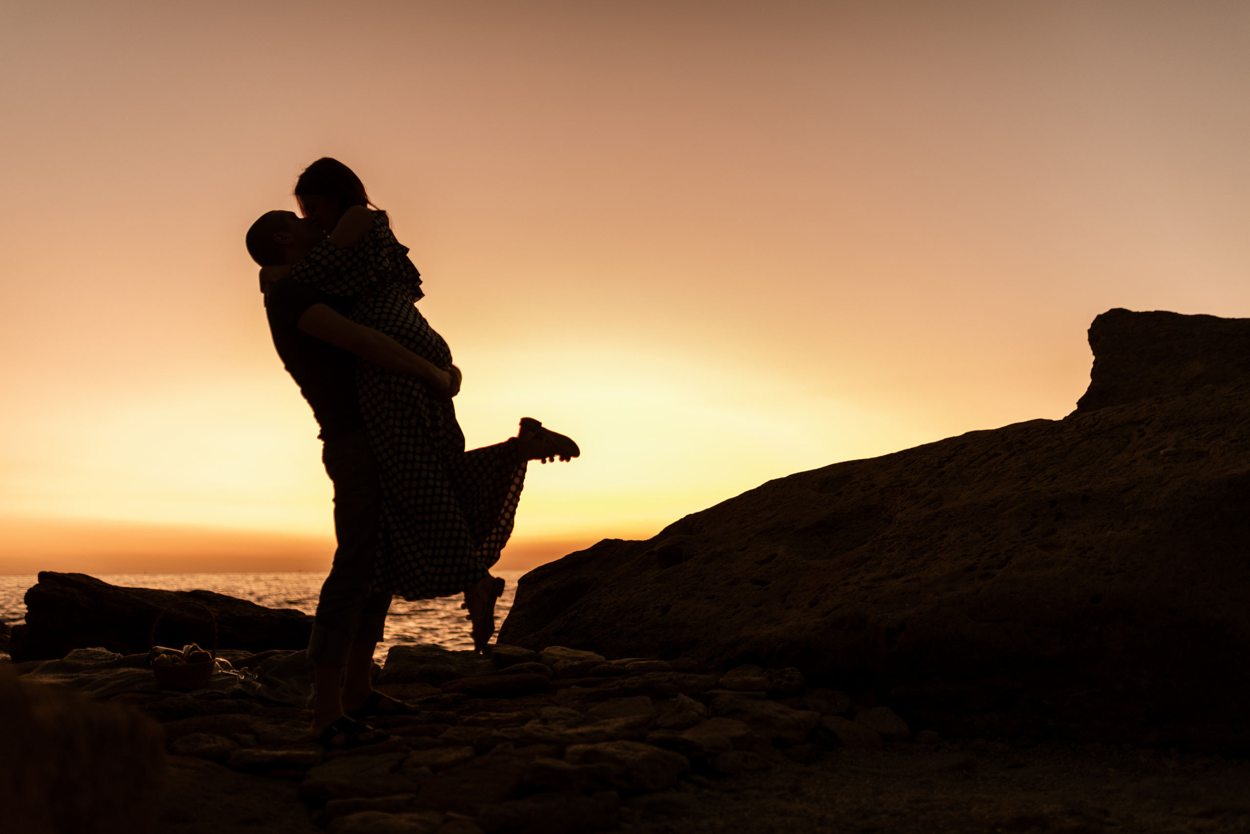 Морской рассвет. Паша и Наташа