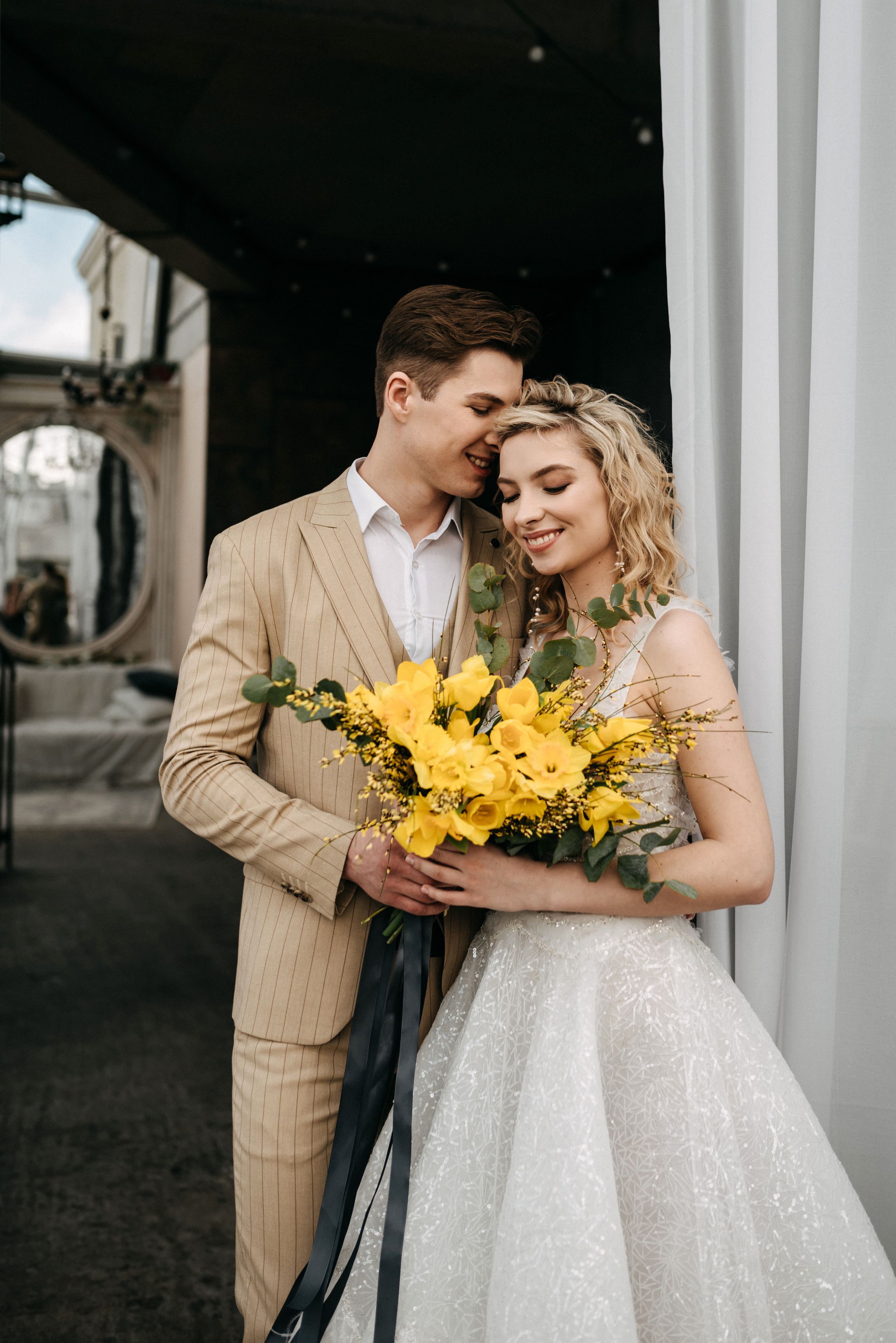 Под куполом