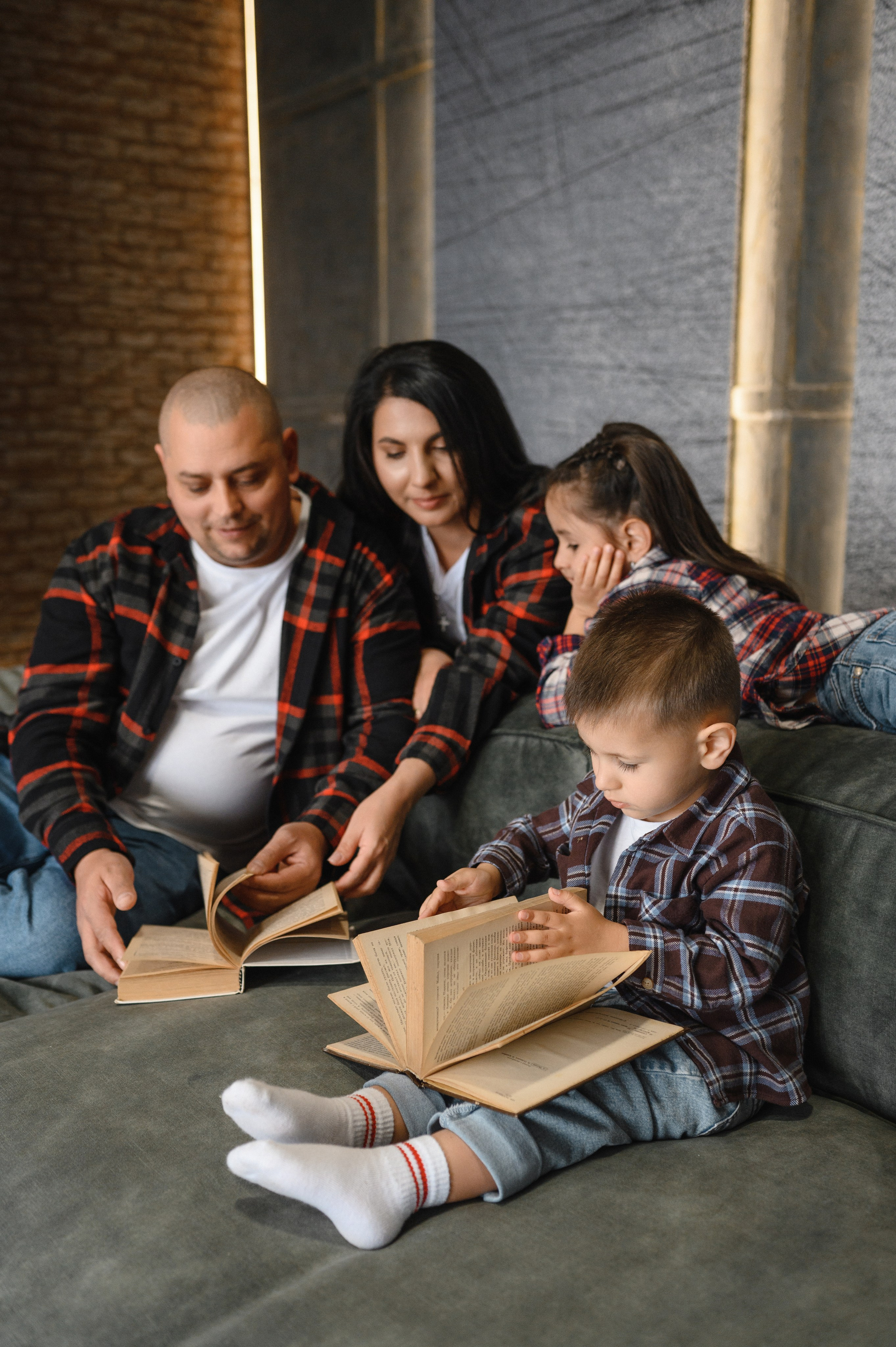 Валик, Валя, Даша и Даня. Кишинев