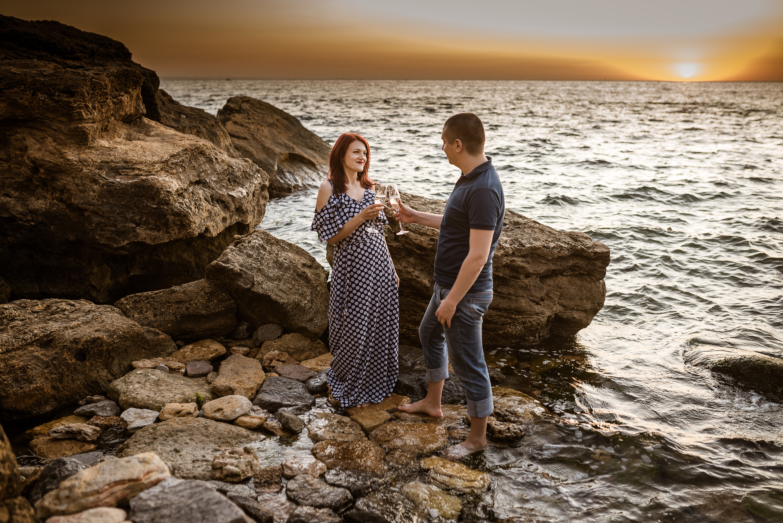 Морской рассвет. Паша и Наташа