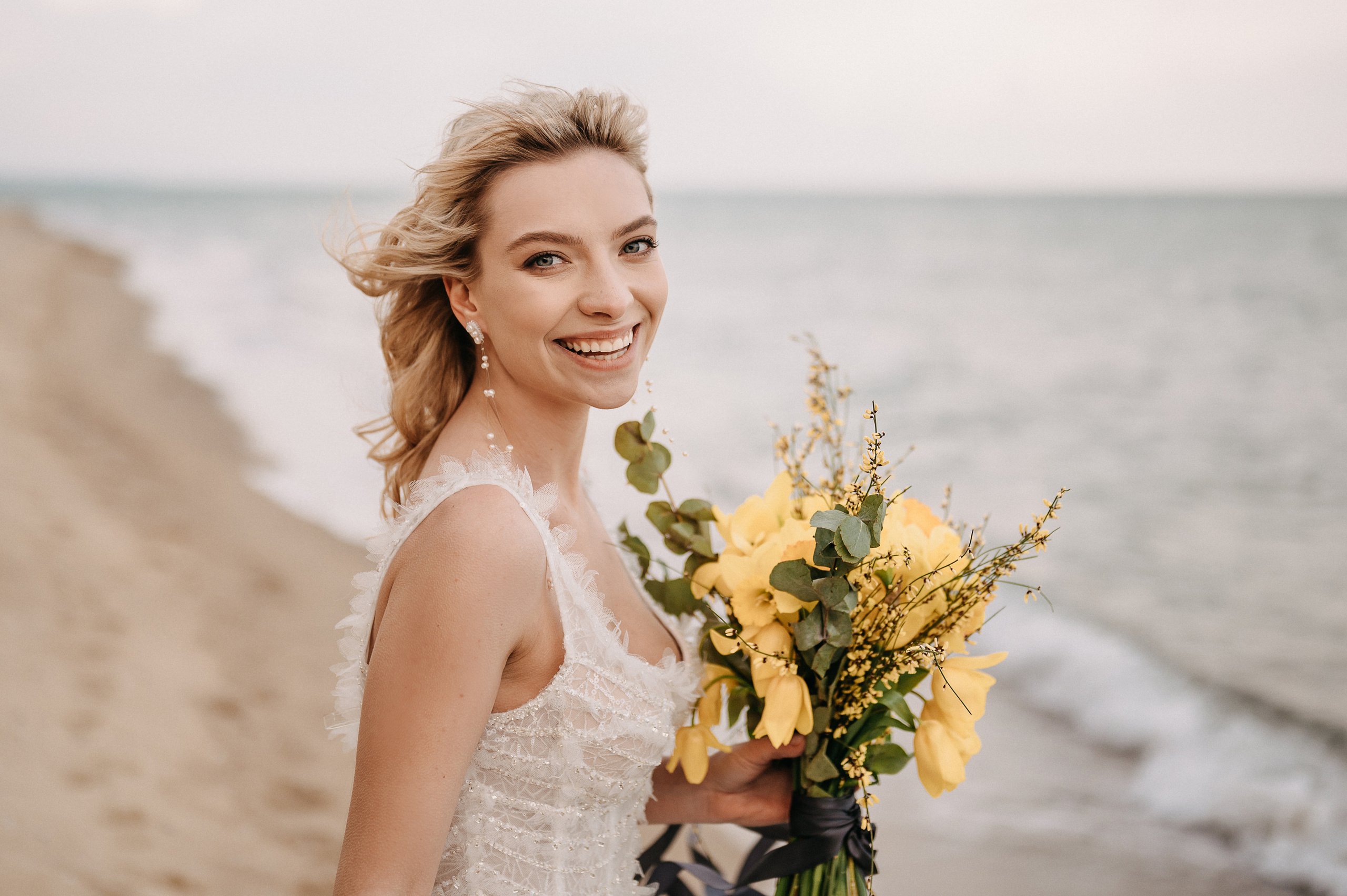 Под куполом